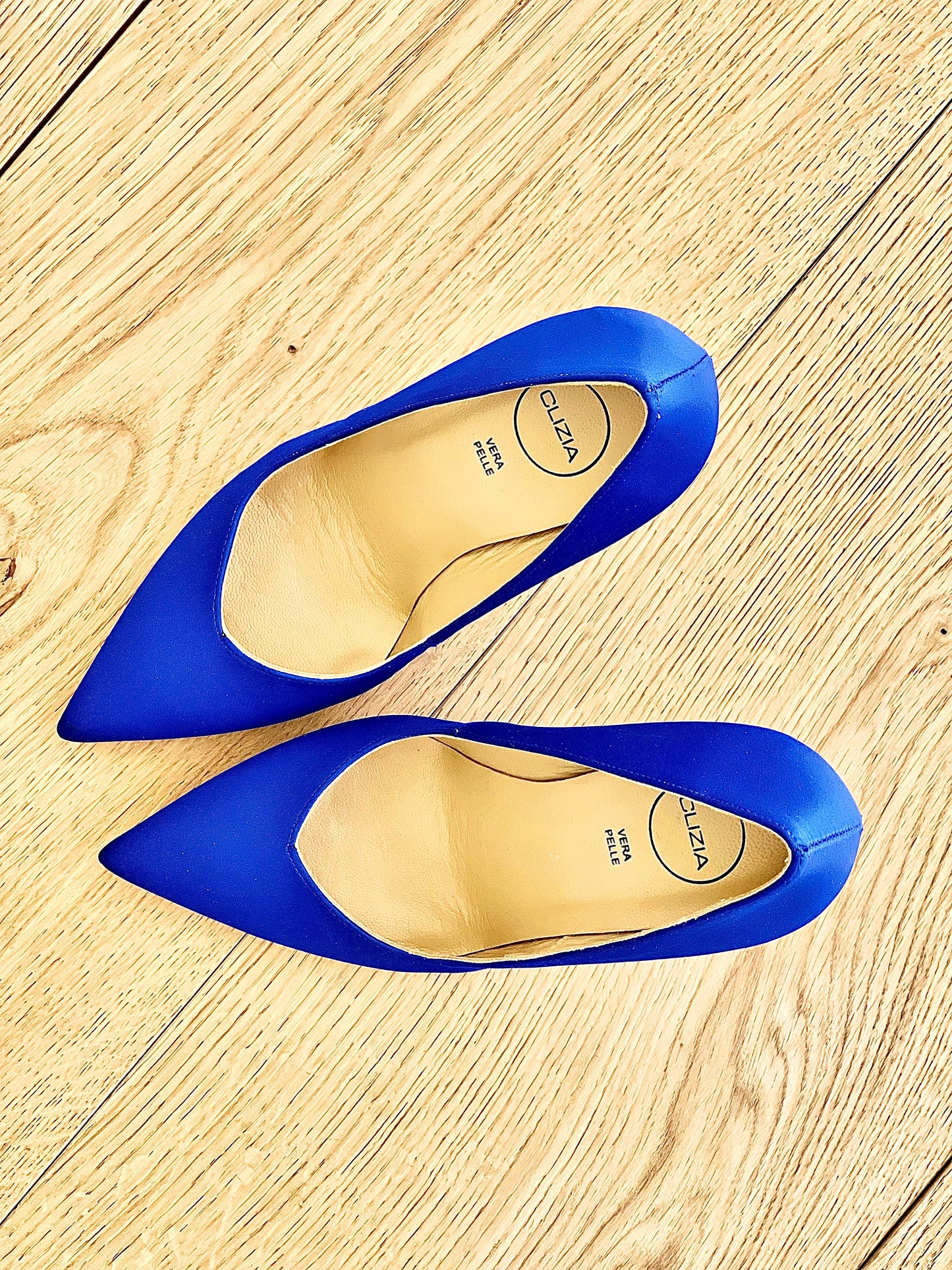 BLUE SATIN ELI