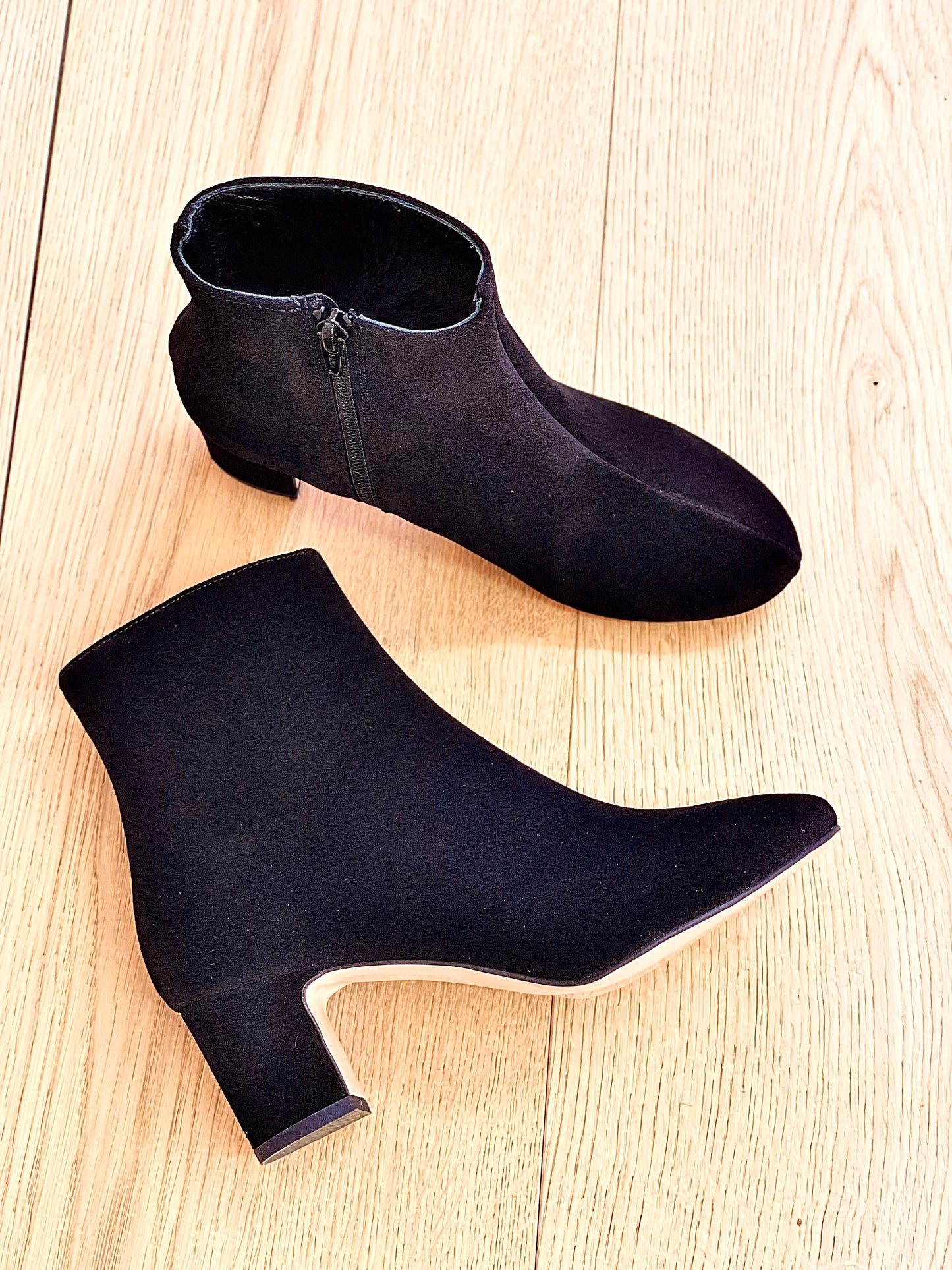 BLACK SUEDE LUCAS