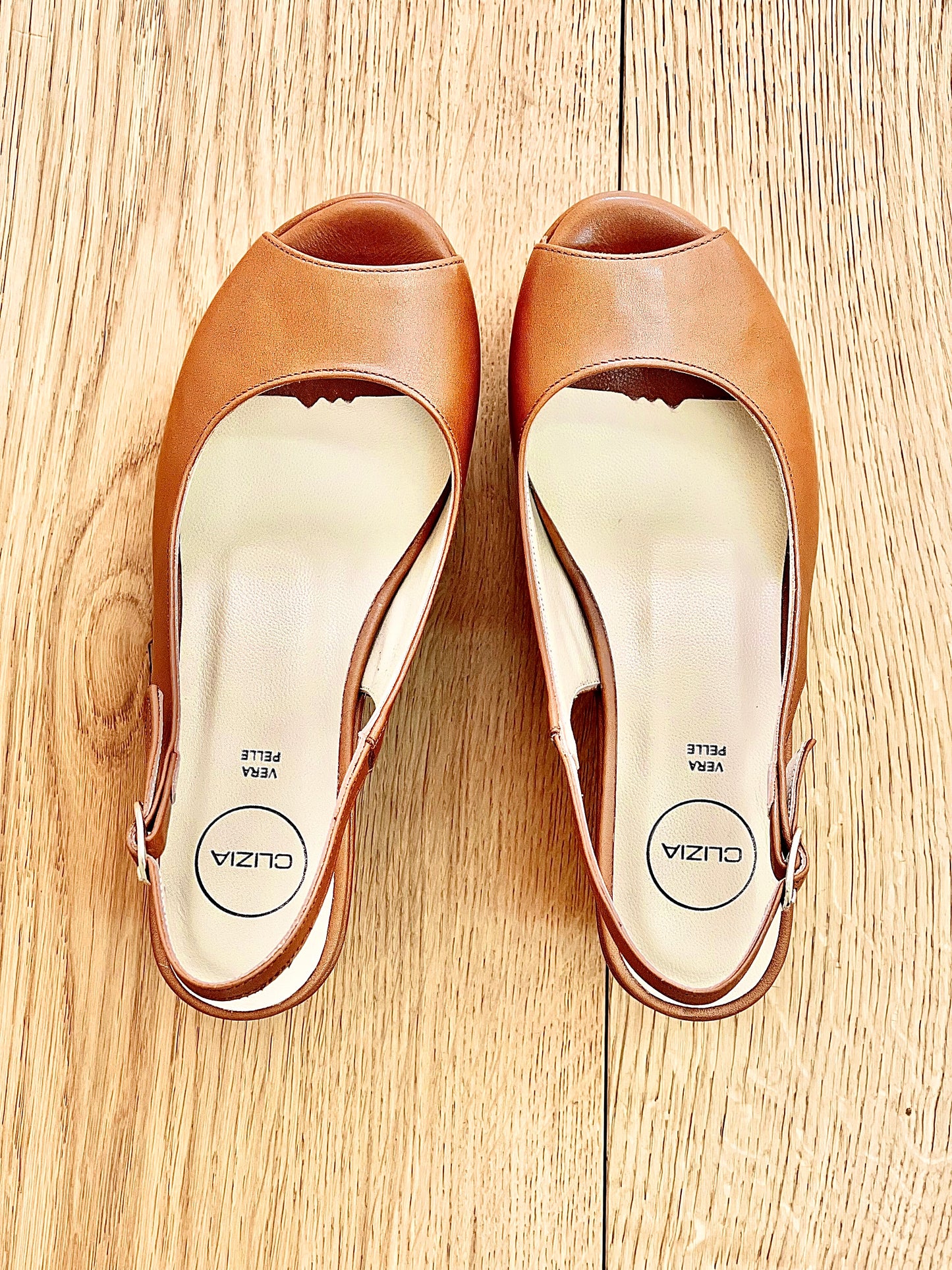 COGNAC LEATHER BOGOTA