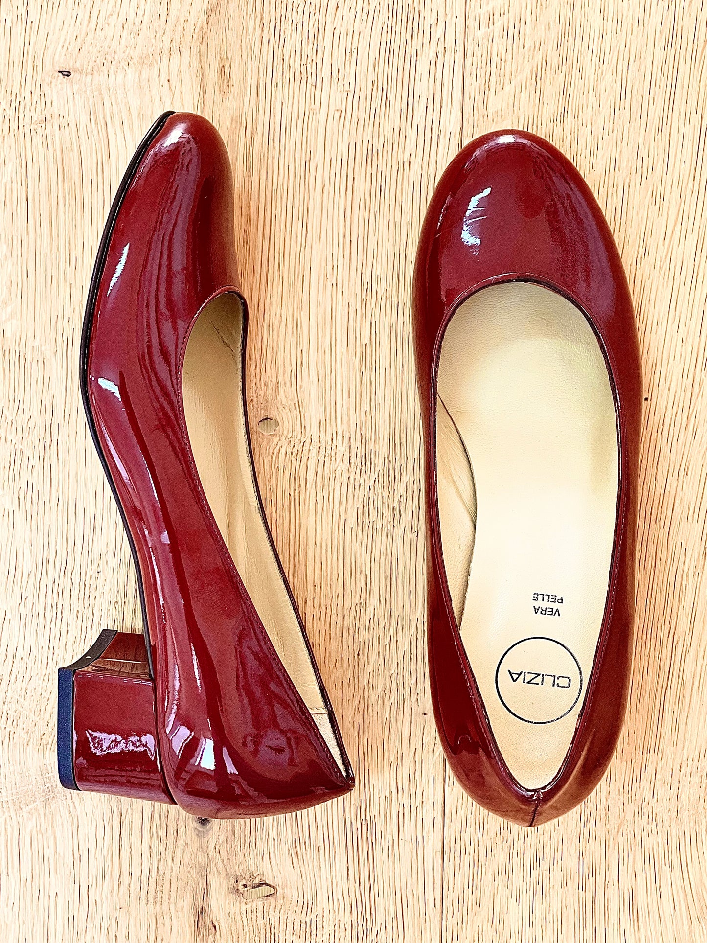 BURGUNDY PATENT LEATHER TAYLOR
