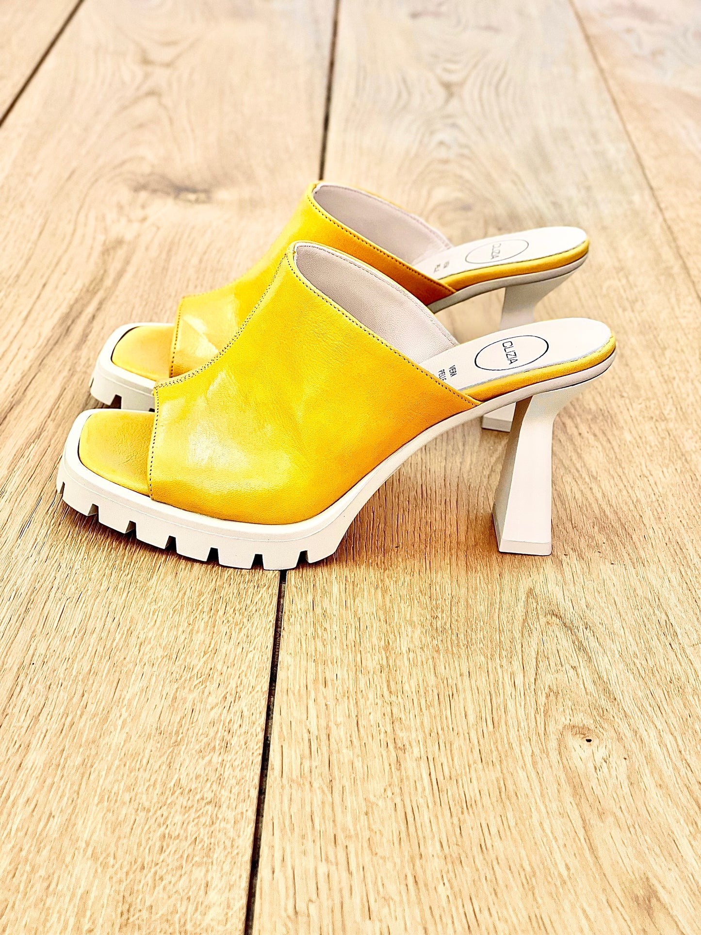 YELLOW WONDER