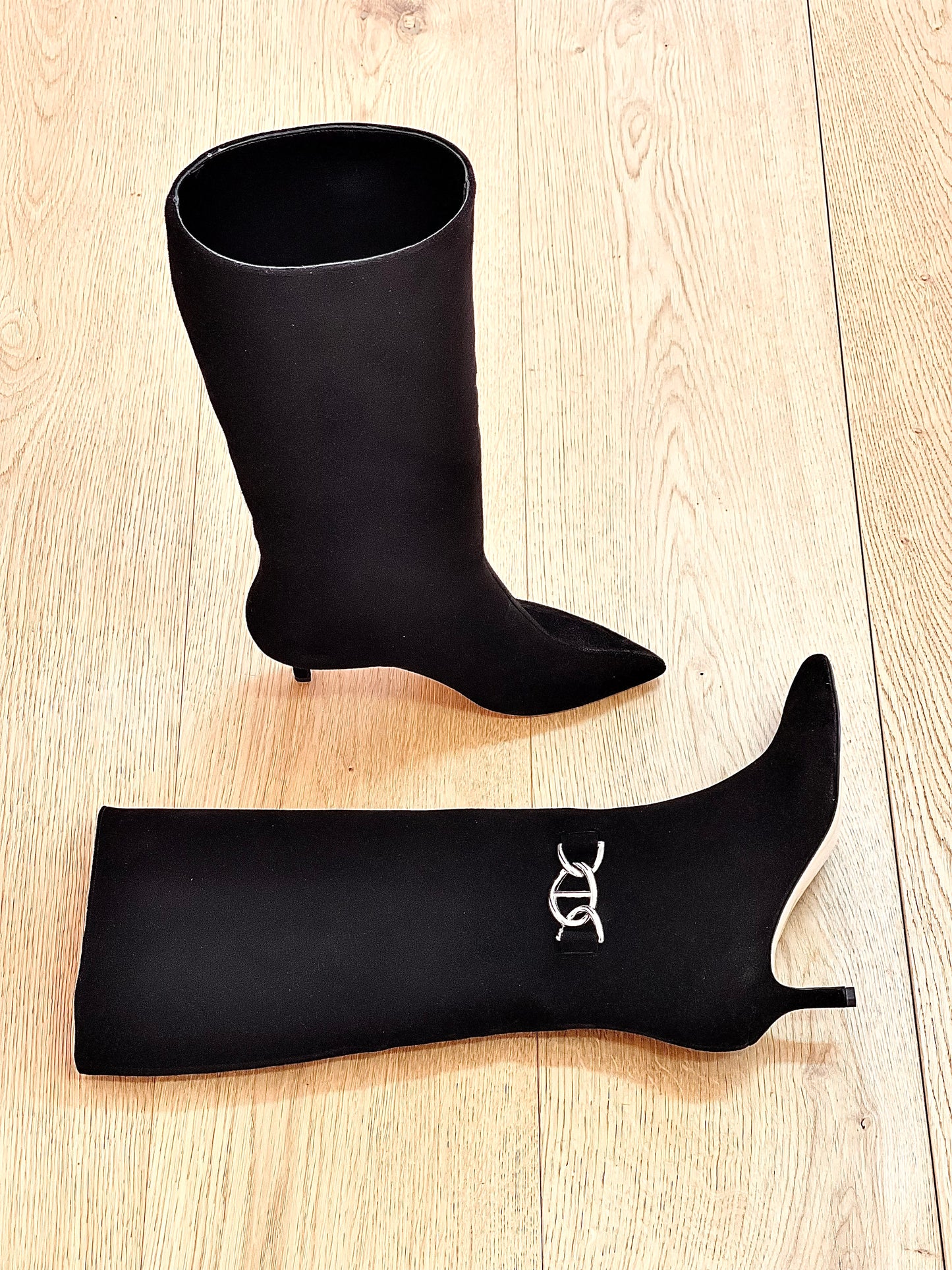 FLORIAN BLACK SUEDE