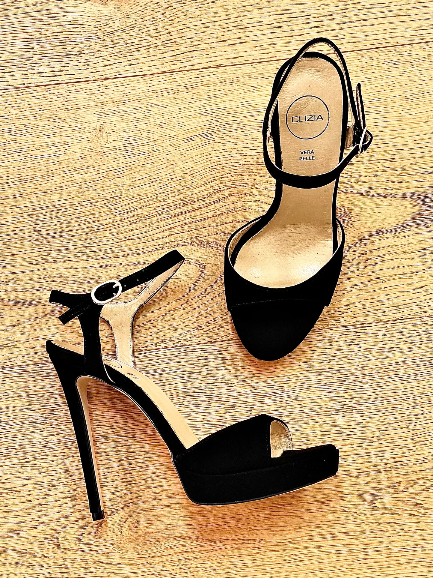 ALISA BLACK SUEDE