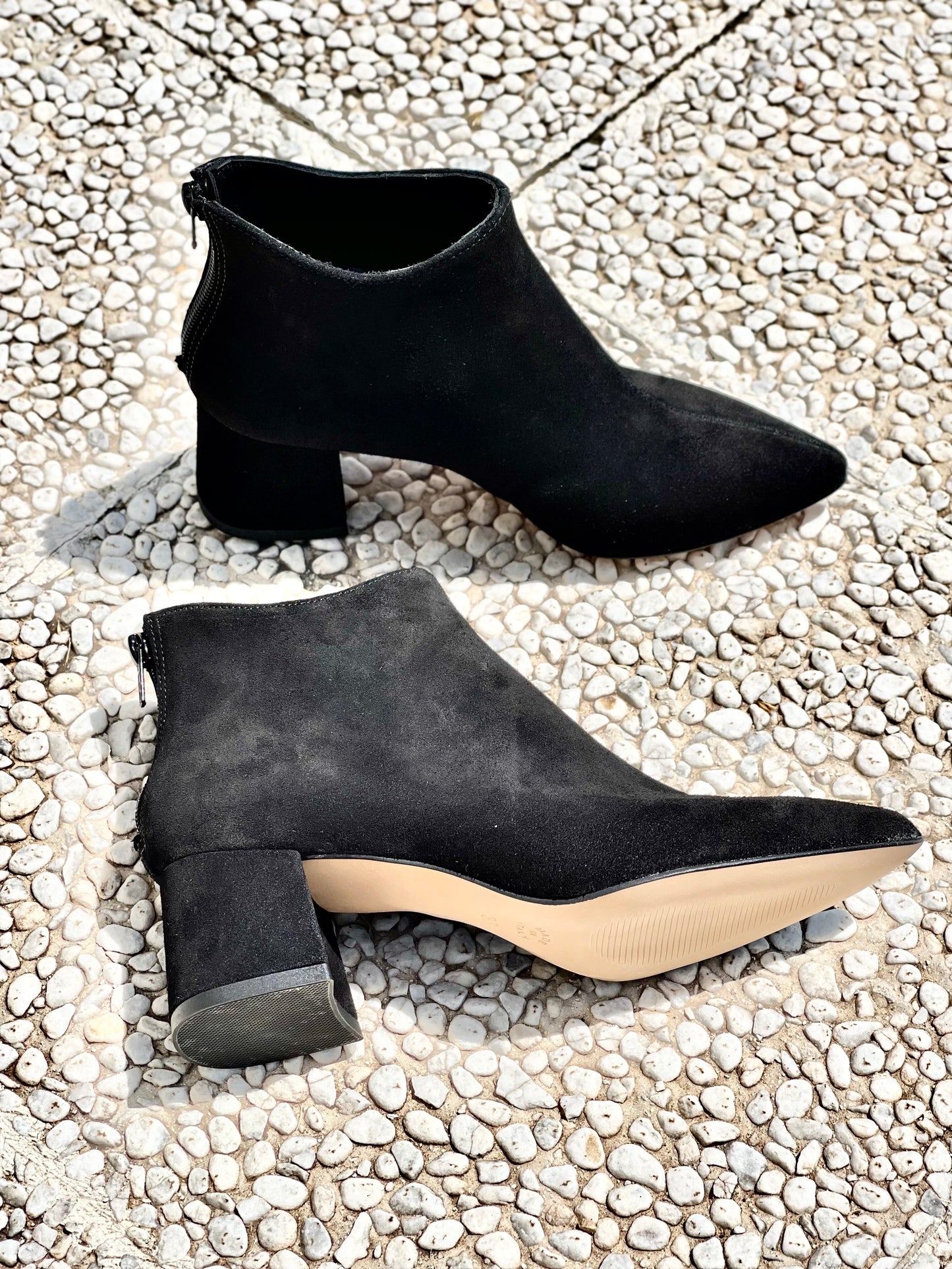 FUNNY BLACK SUEDE