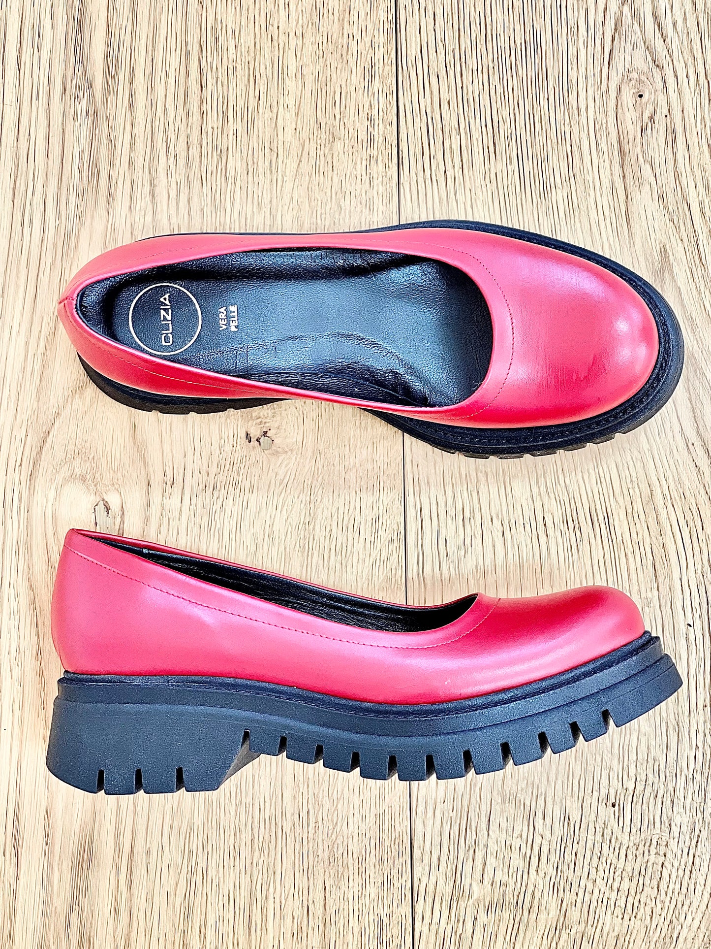 AMBER LEATHER RED