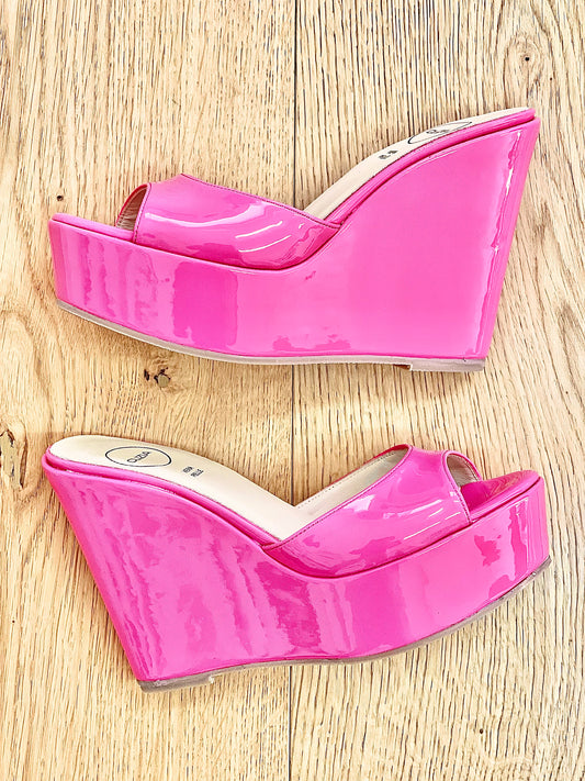 ALLISON FUCHSIA PATENT LEATHER