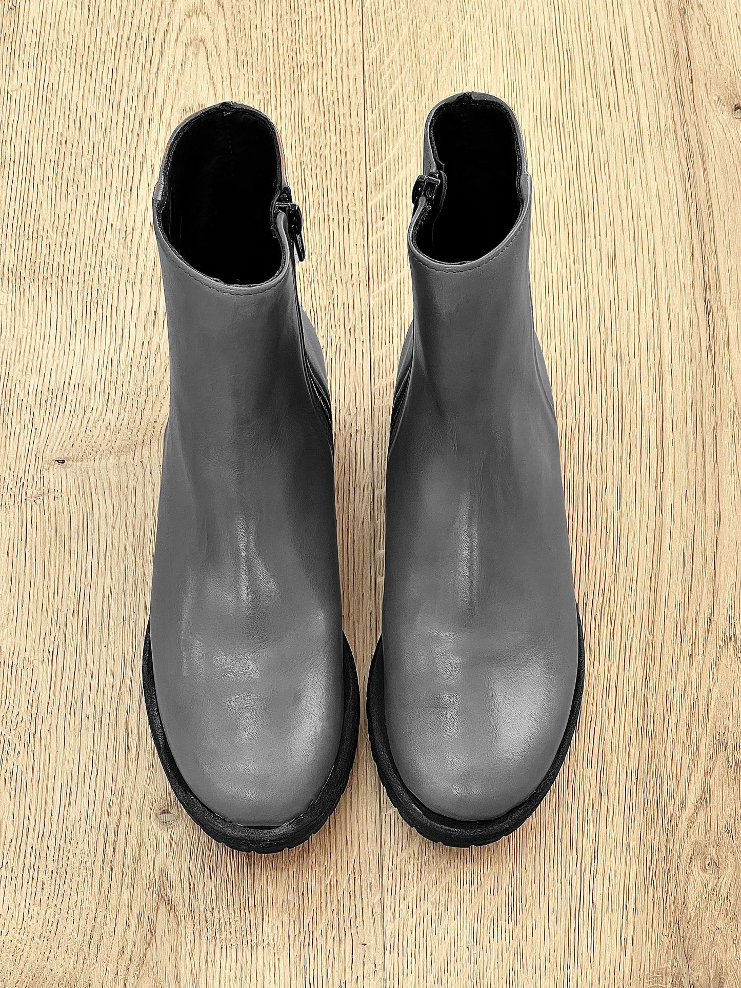 SIRIUS LEATHER GRAY