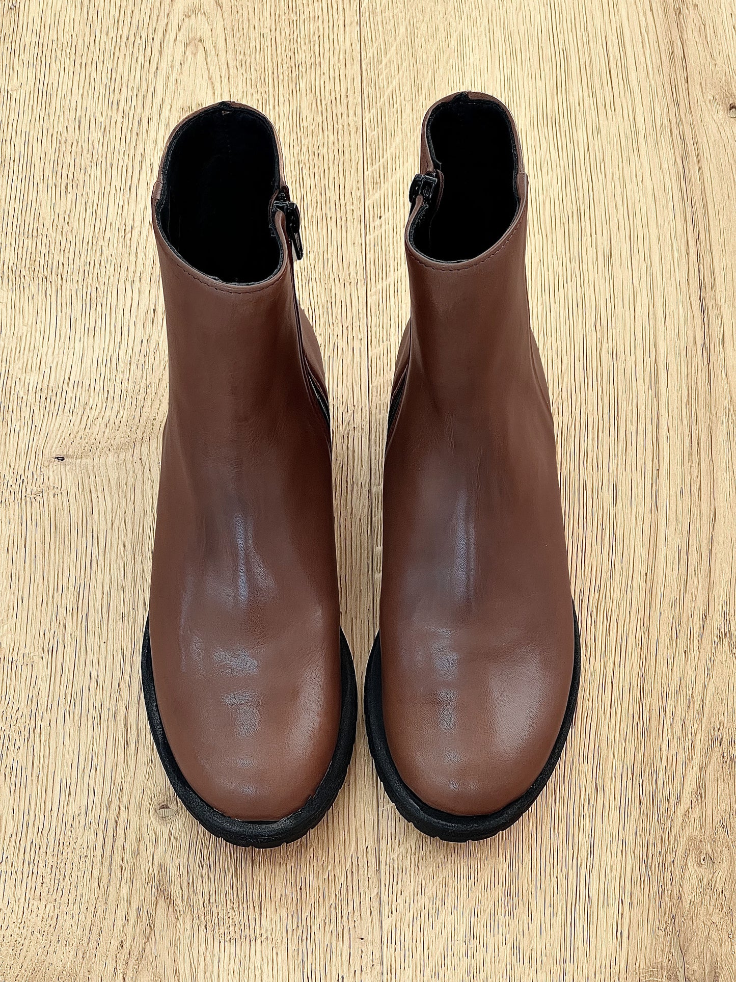 SIRIUS BROWN LEATHER