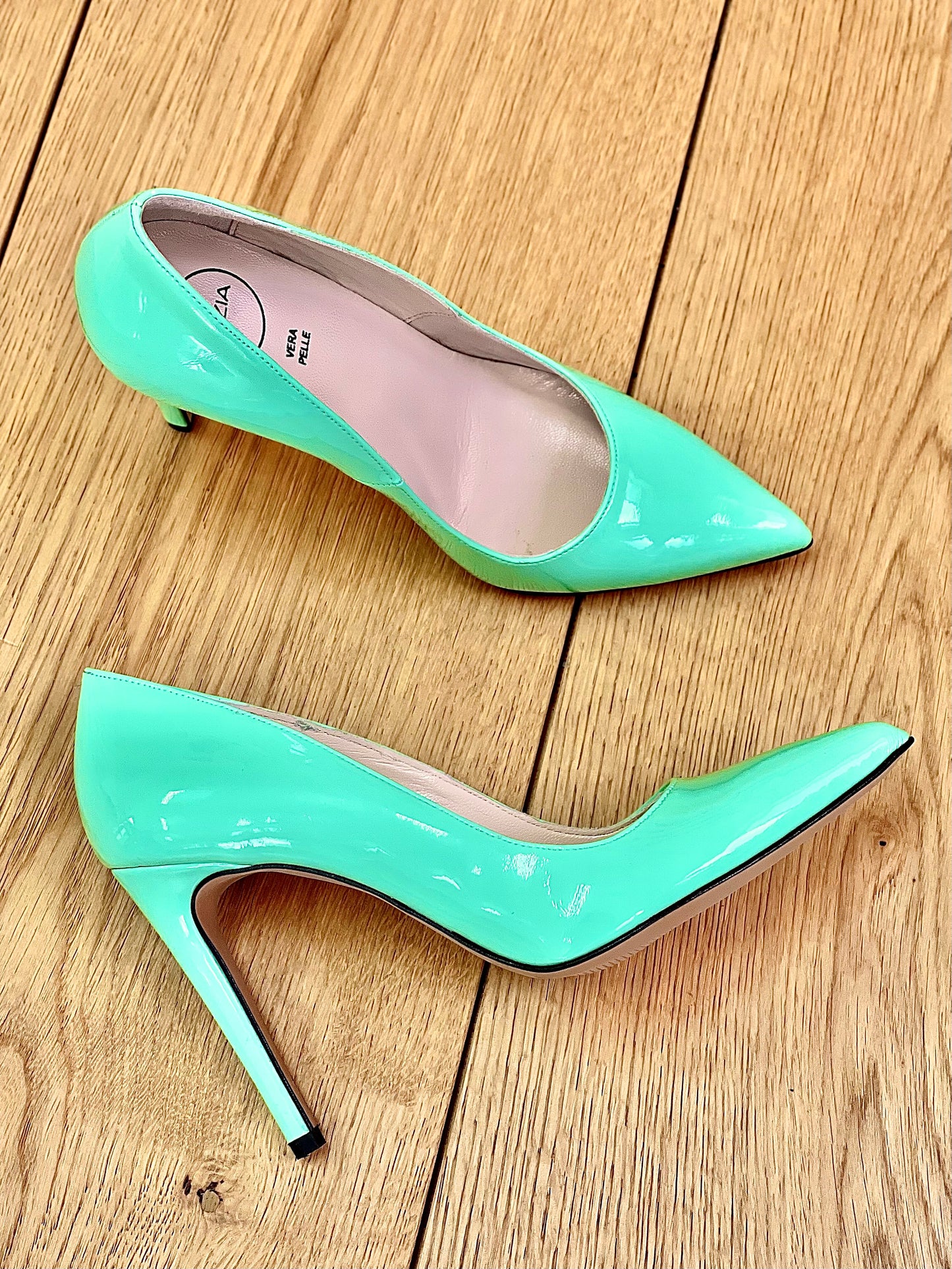 NOE MINT PATENT LEATHER