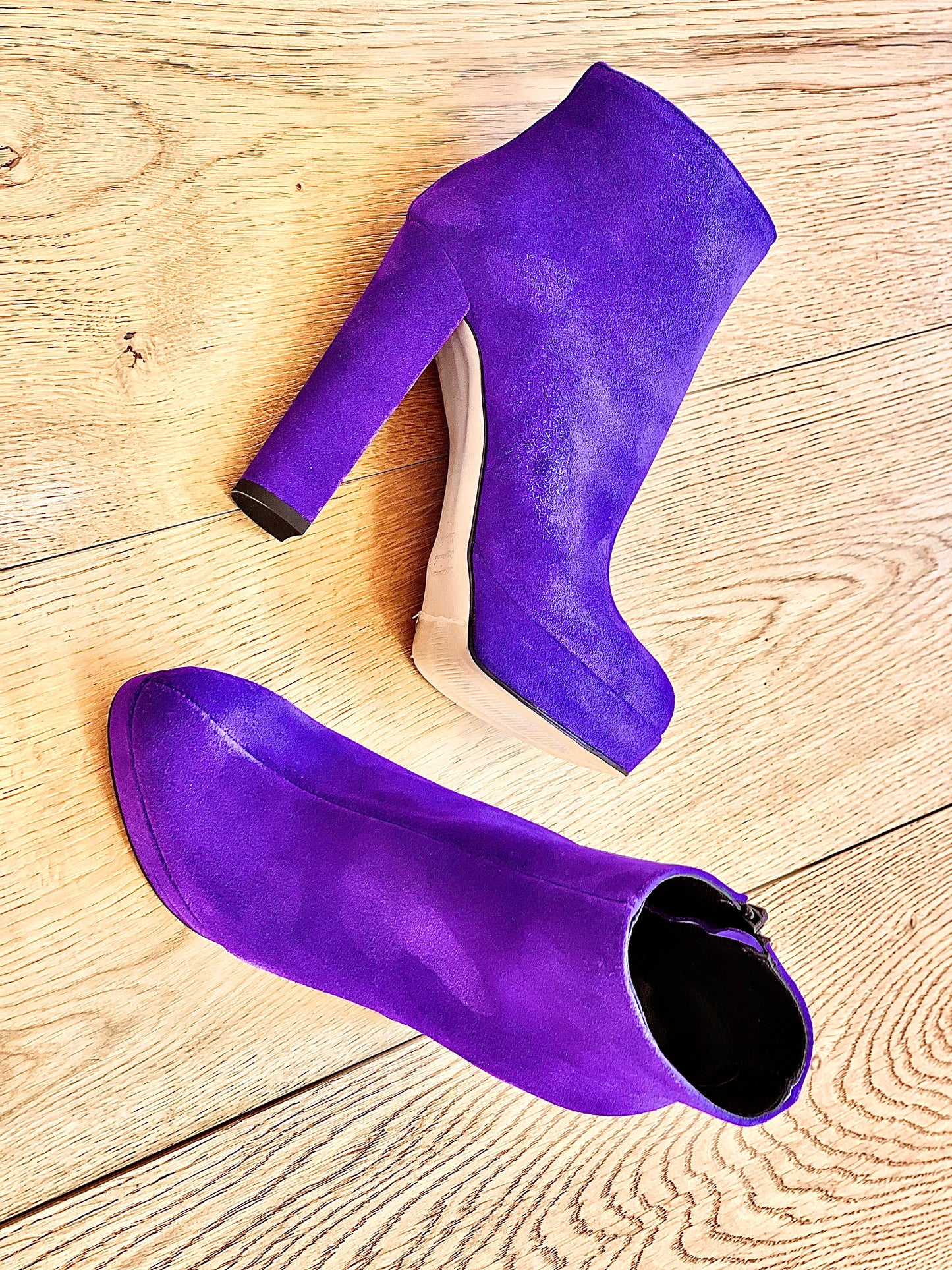 PURPLE SUEDE BOB