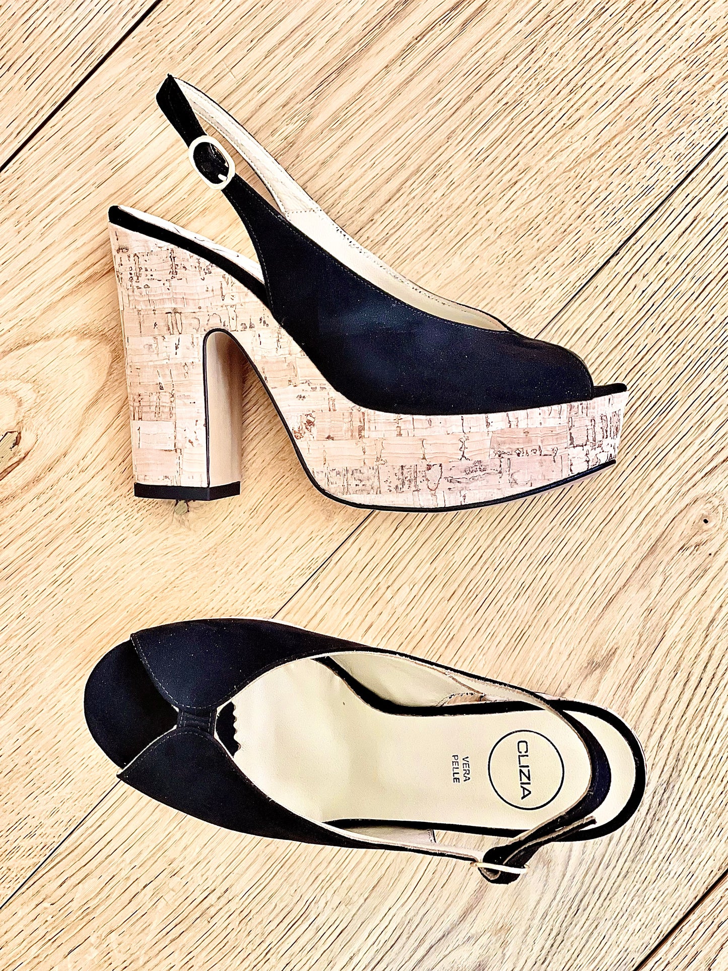 SEUL BLACK SUEDE