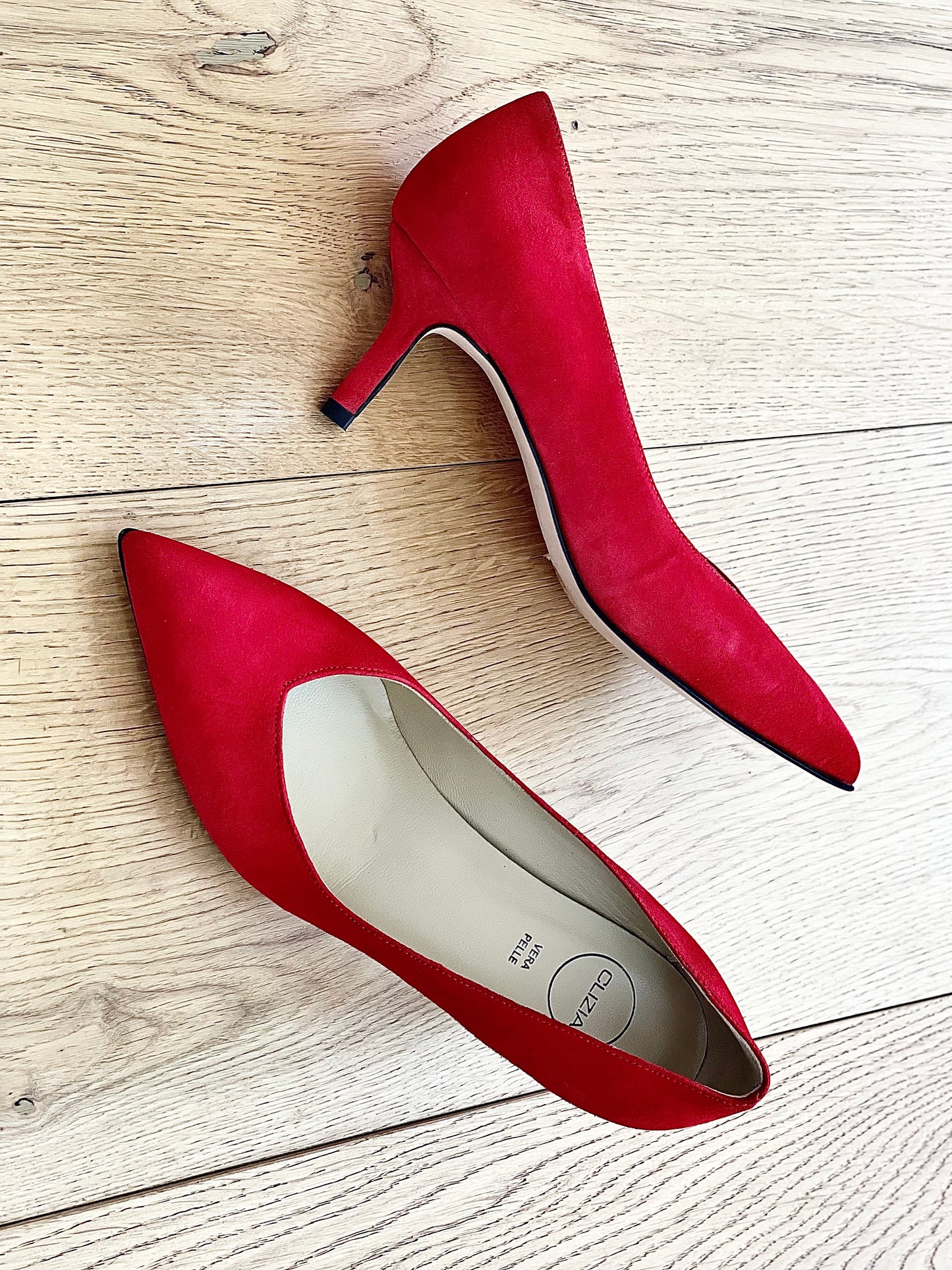 SUSAN RED SUEDE
