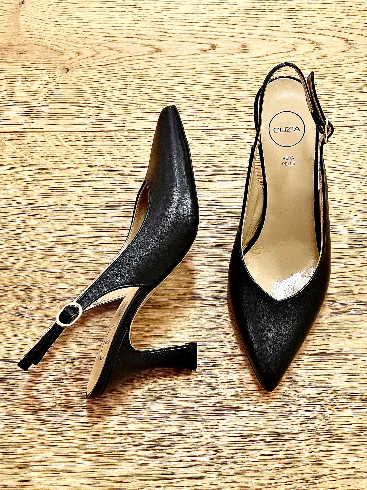BLACK LEATHER TEBA