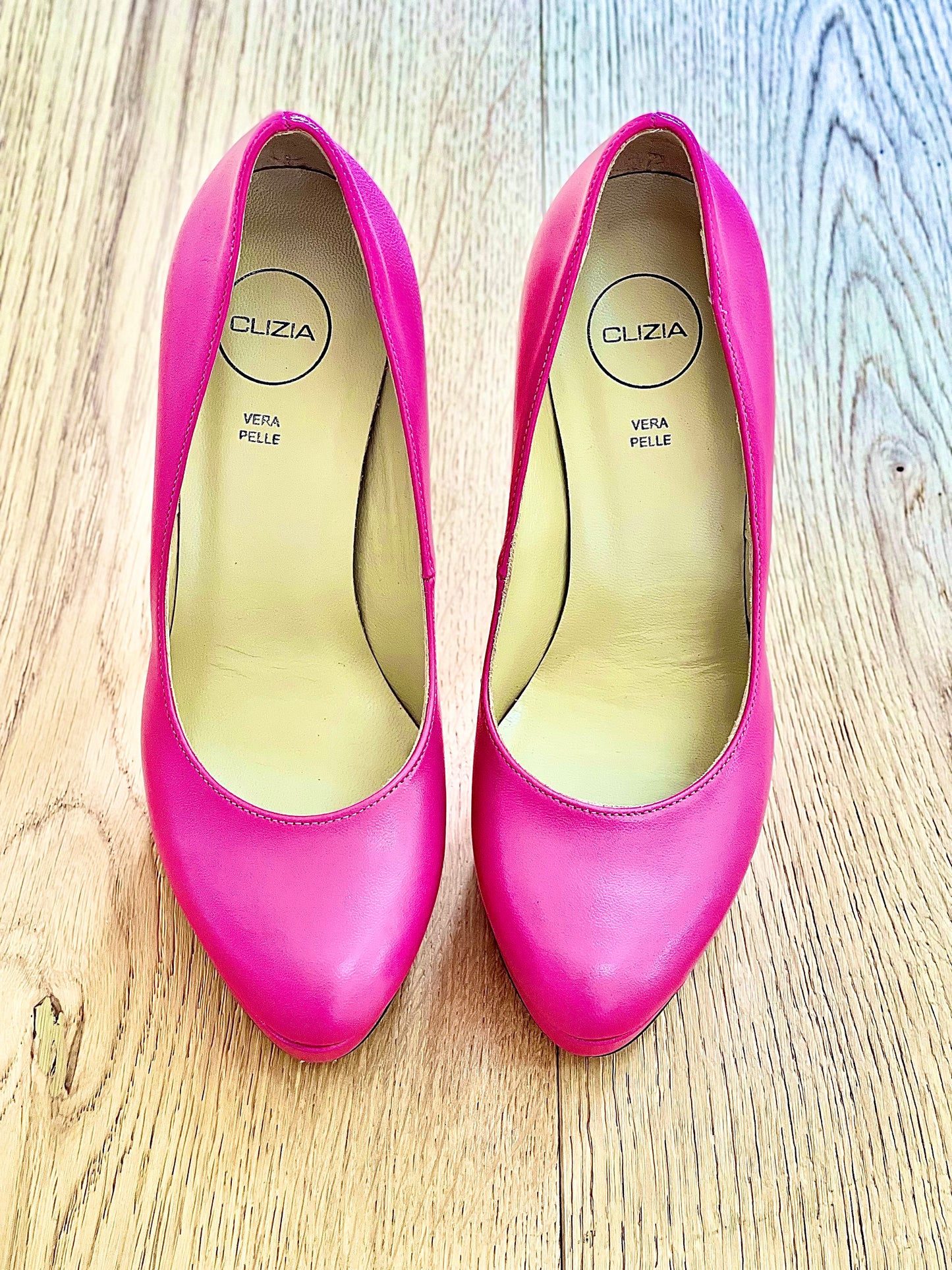 EVEN FUCHSIA LEATHER