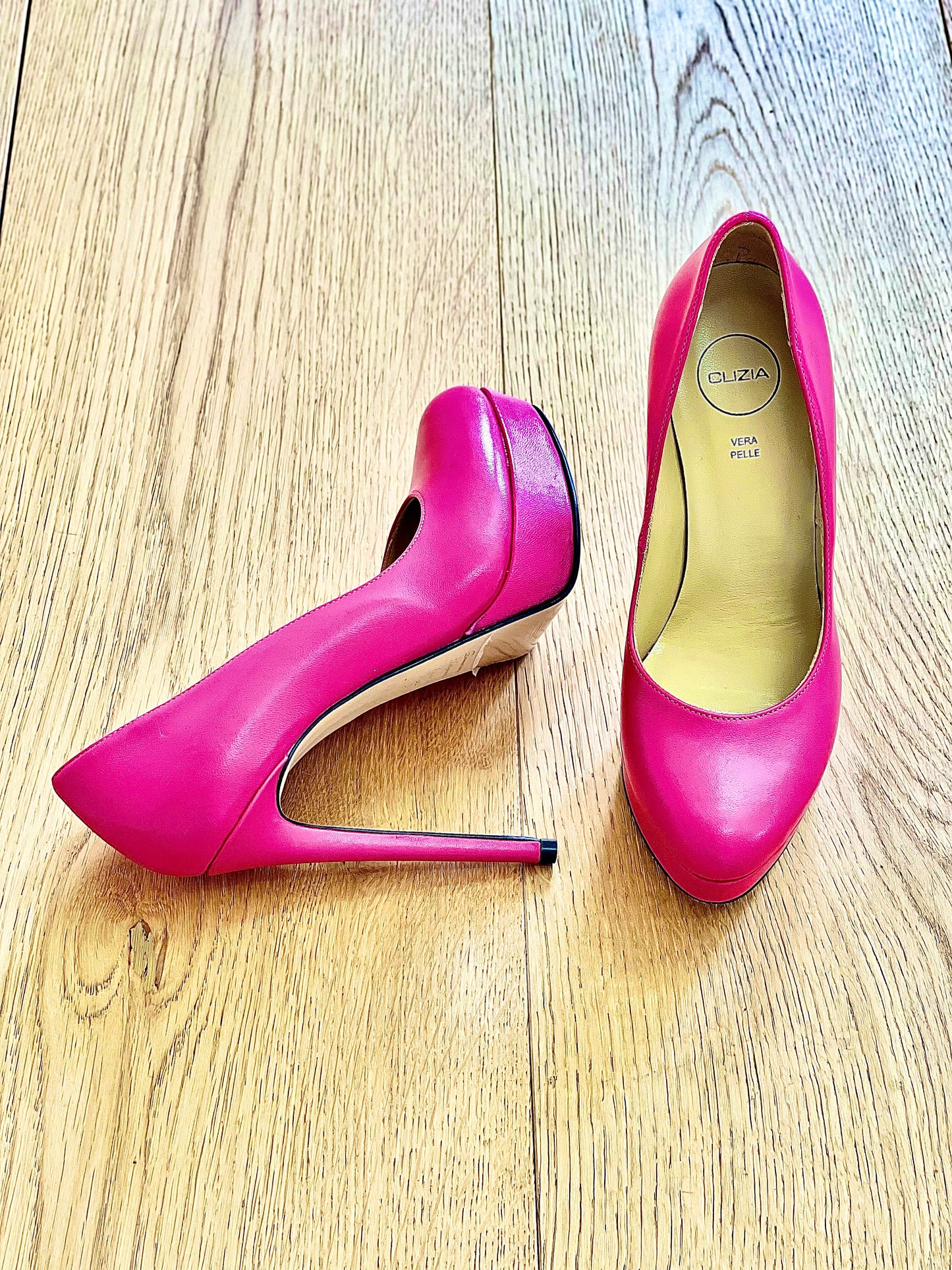 EVEN FUCHSIA LEATHER