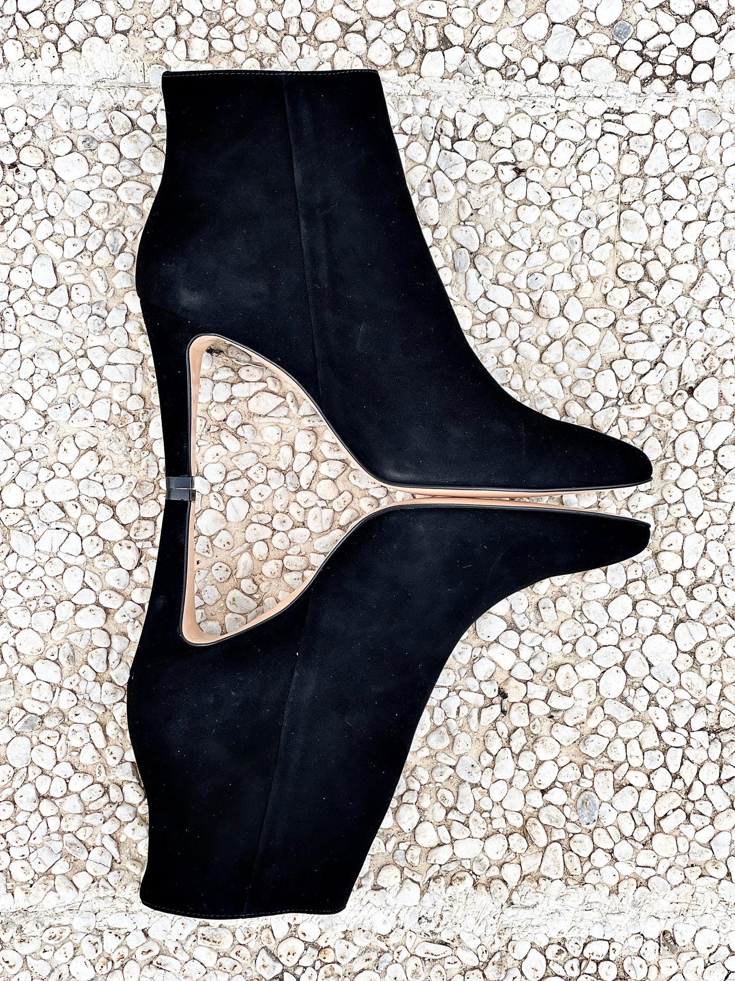 MINA BLACK SUEDE