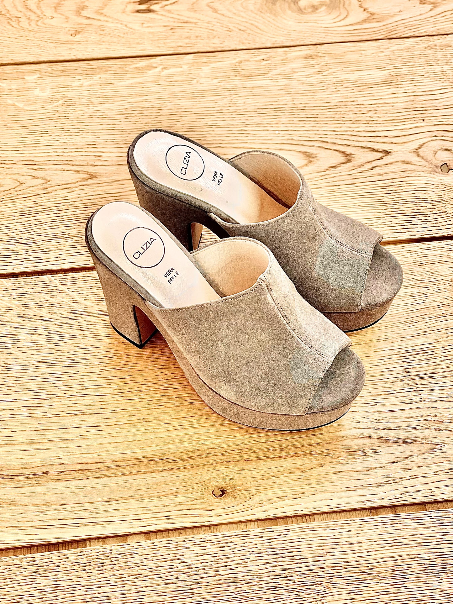BANGKOK SUEDE TAUPE