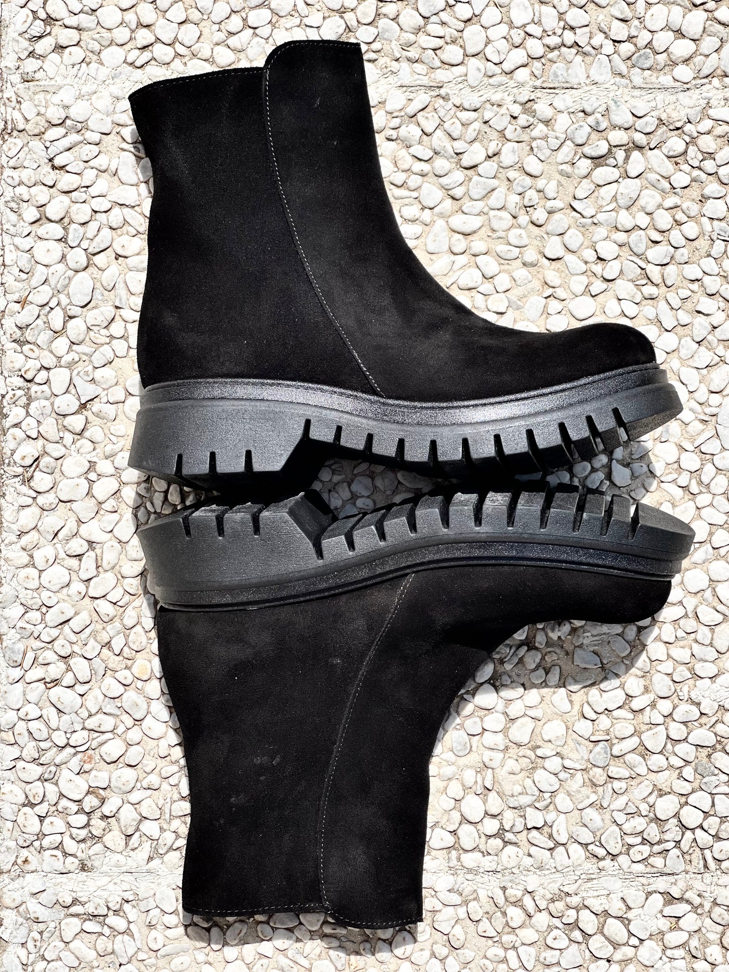 JIL BLACK SUEDE