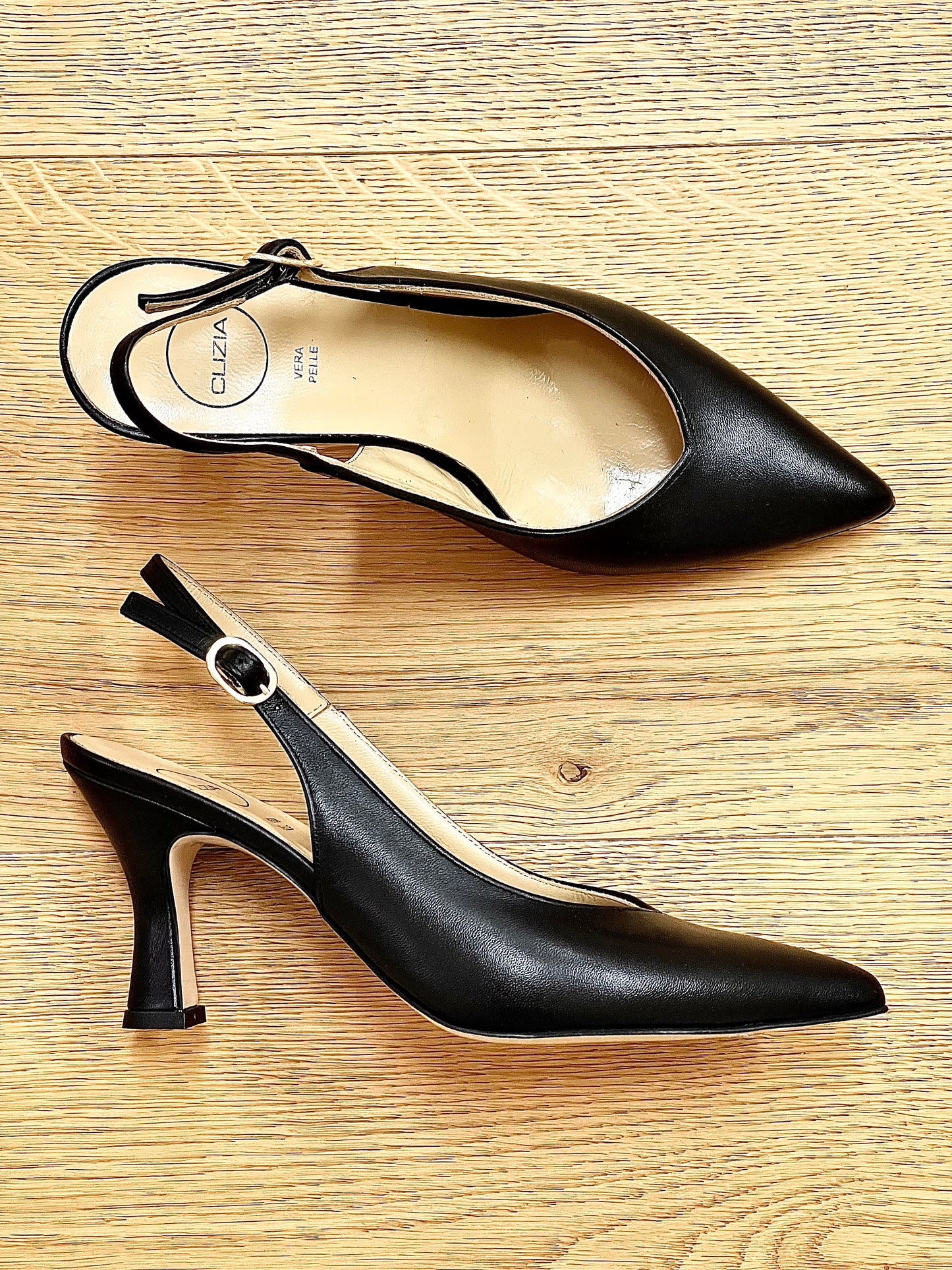 BLACK LEATHER TEBA