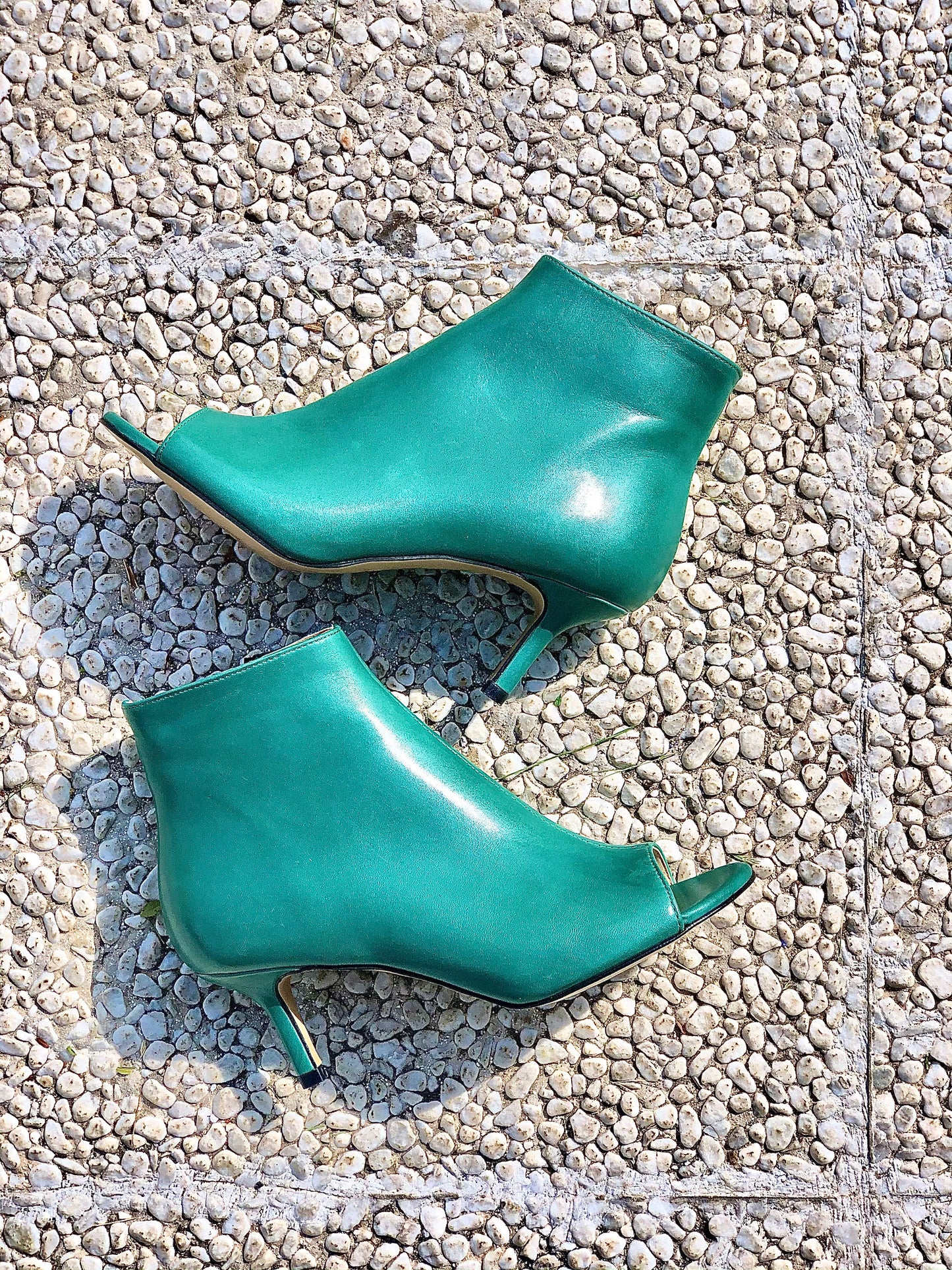AFRICA GREEN LEATHER