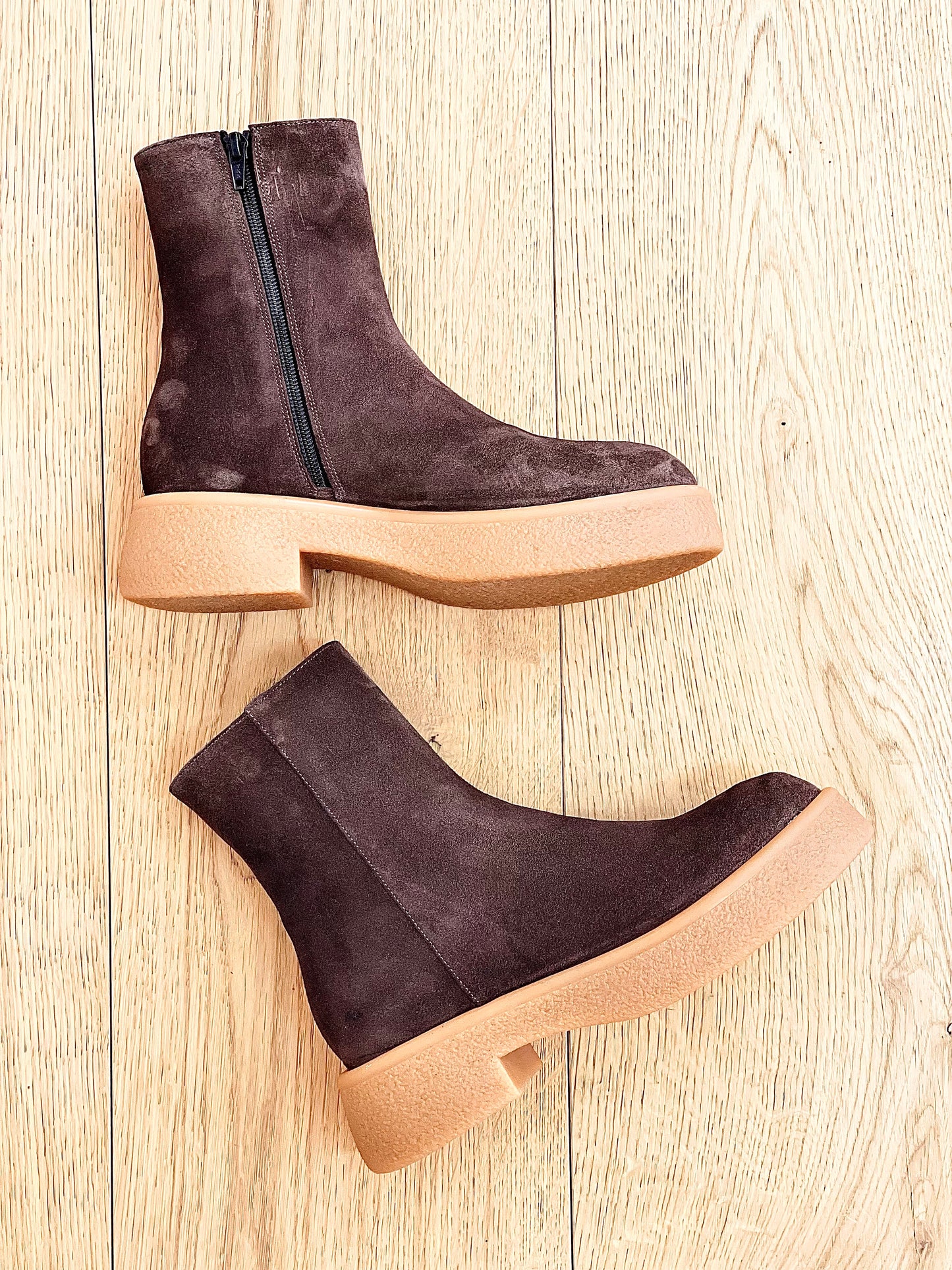 TRAVIS SUEDE BROWN