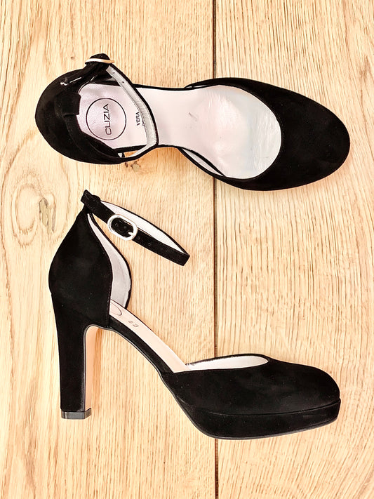 SANDY BLACK SUEDE