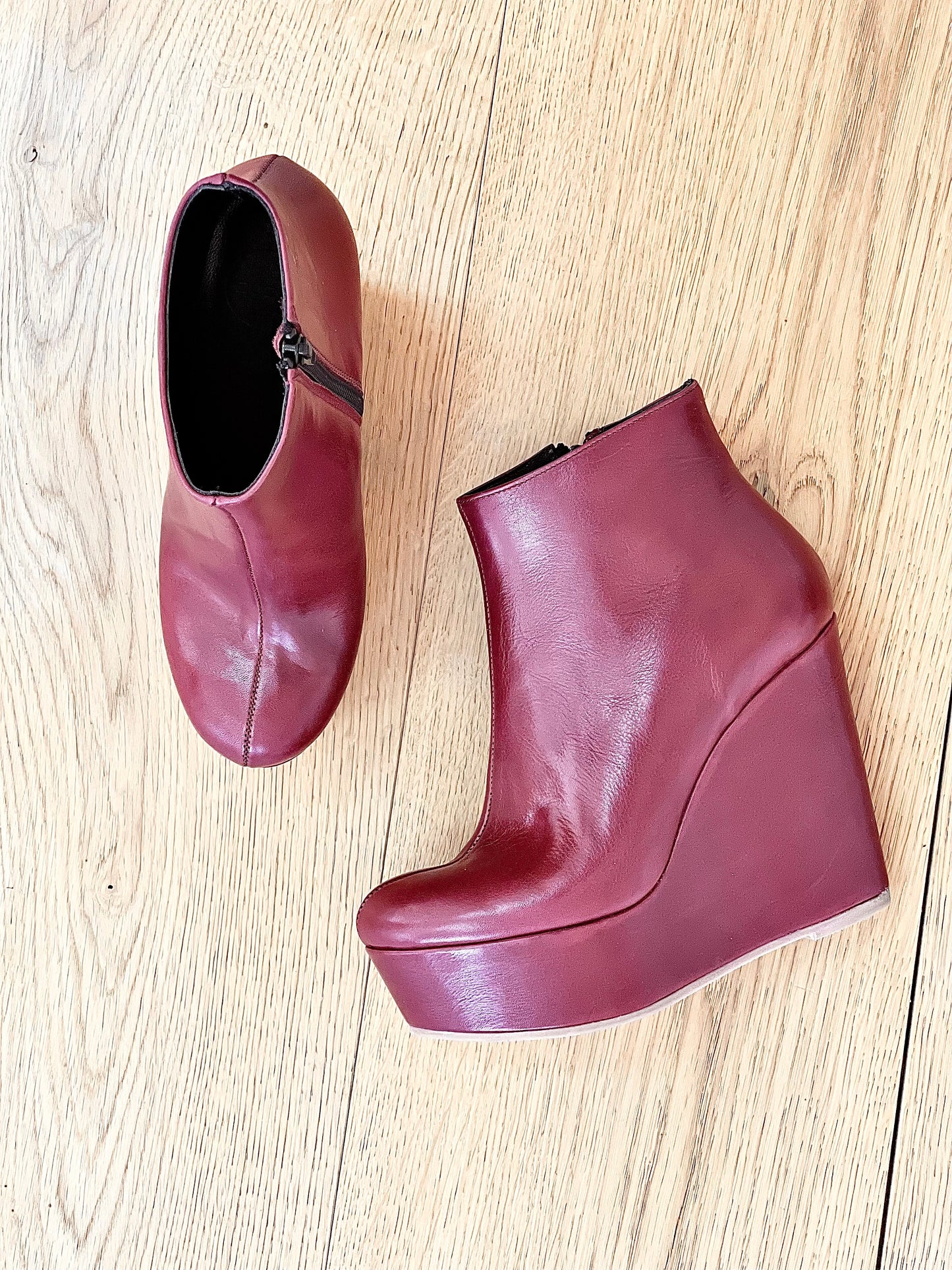 BURGUNDY LEATHER BOOT