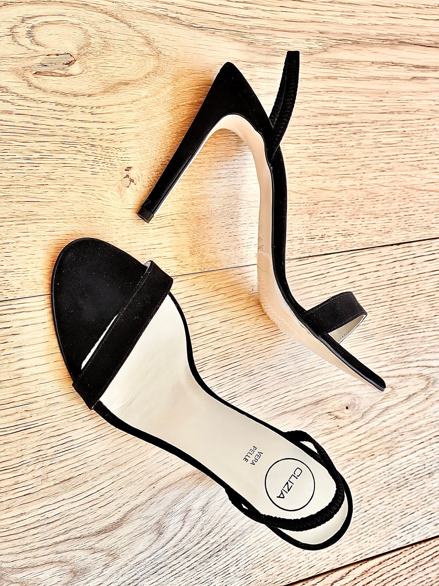 BLACK SUEDE SHIVA