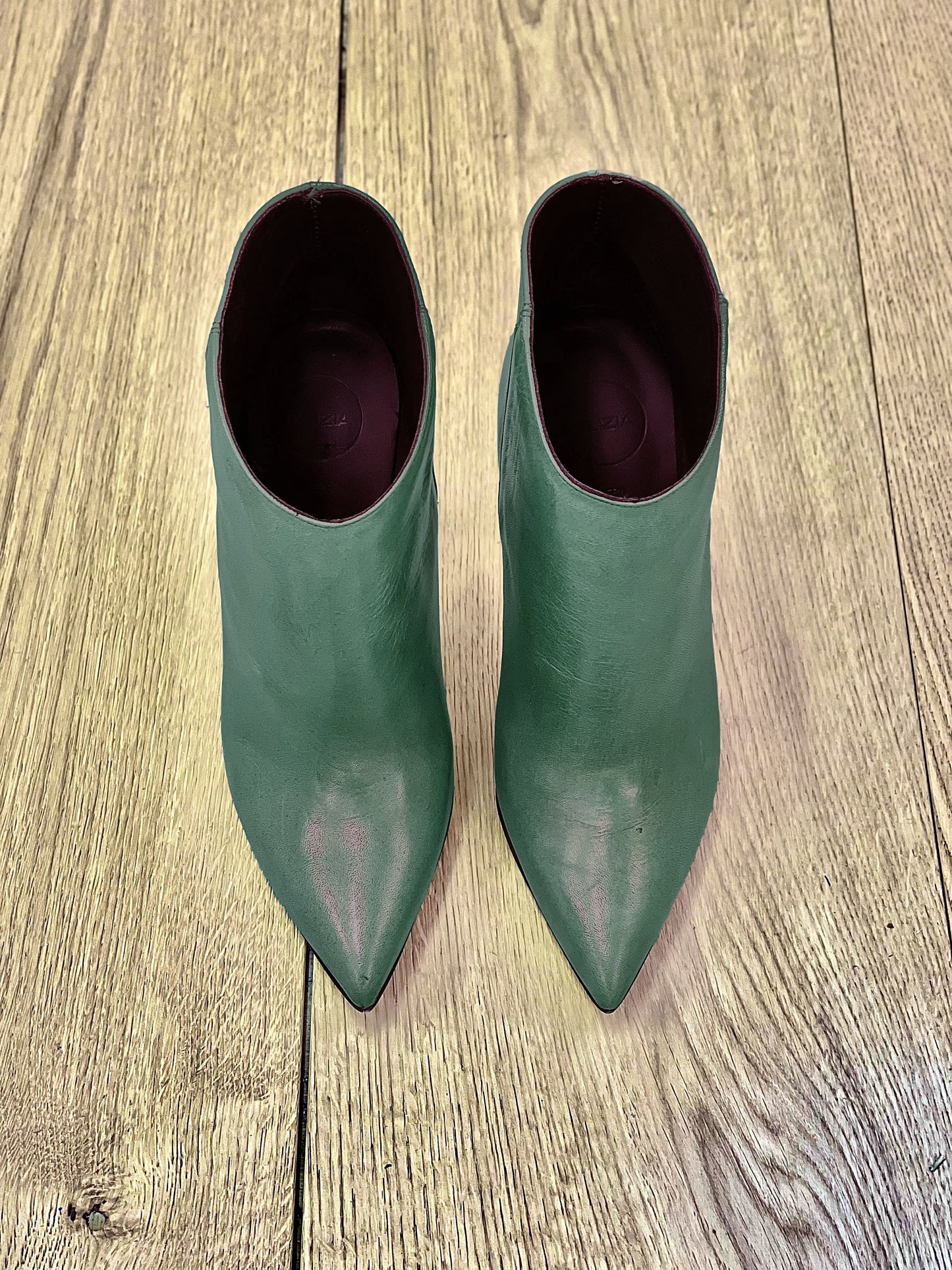 BLAKE GREEN LEATHER