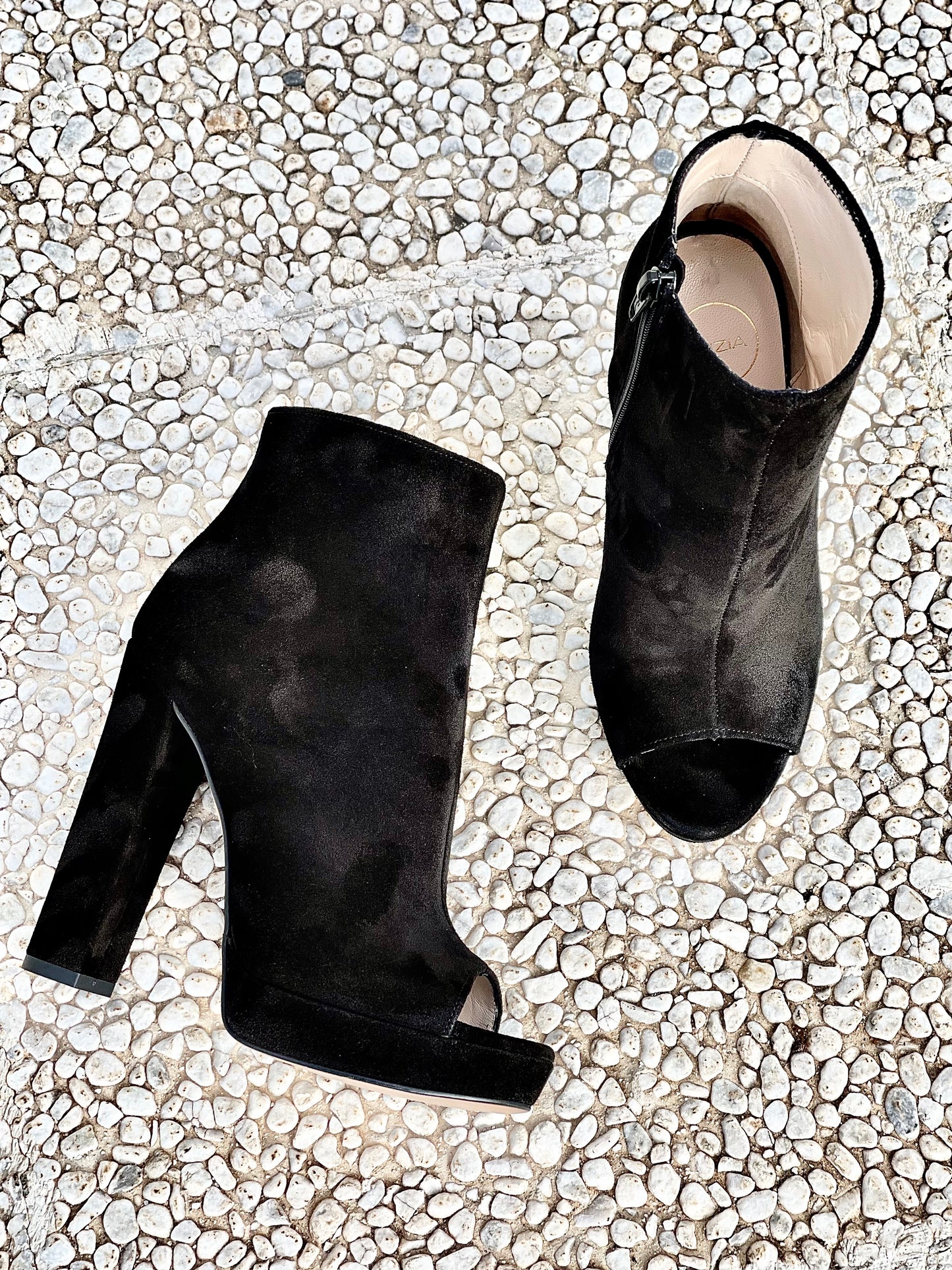 JESSA BLACK SUEDE