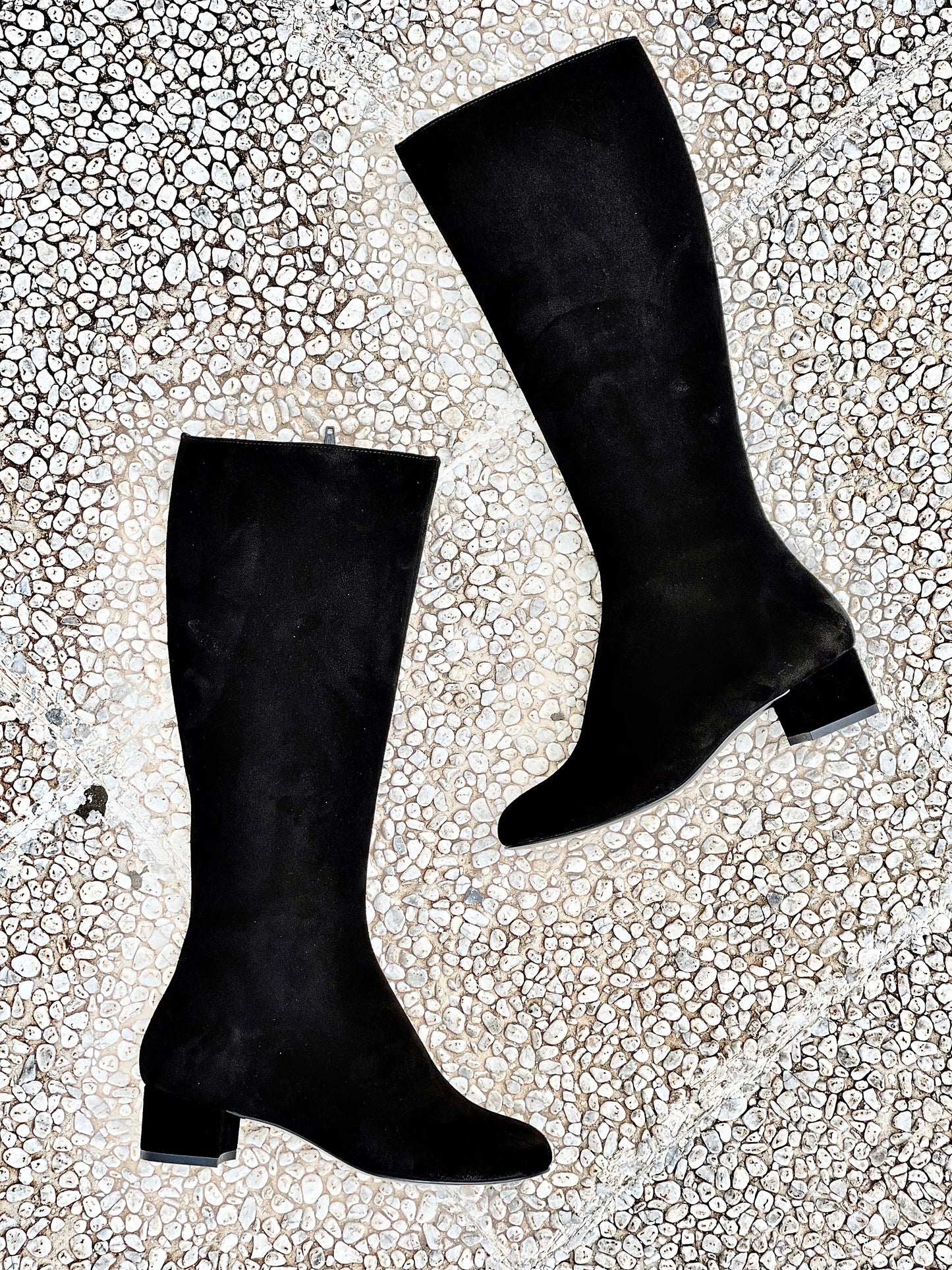 SIERRA BLACK SUEDE