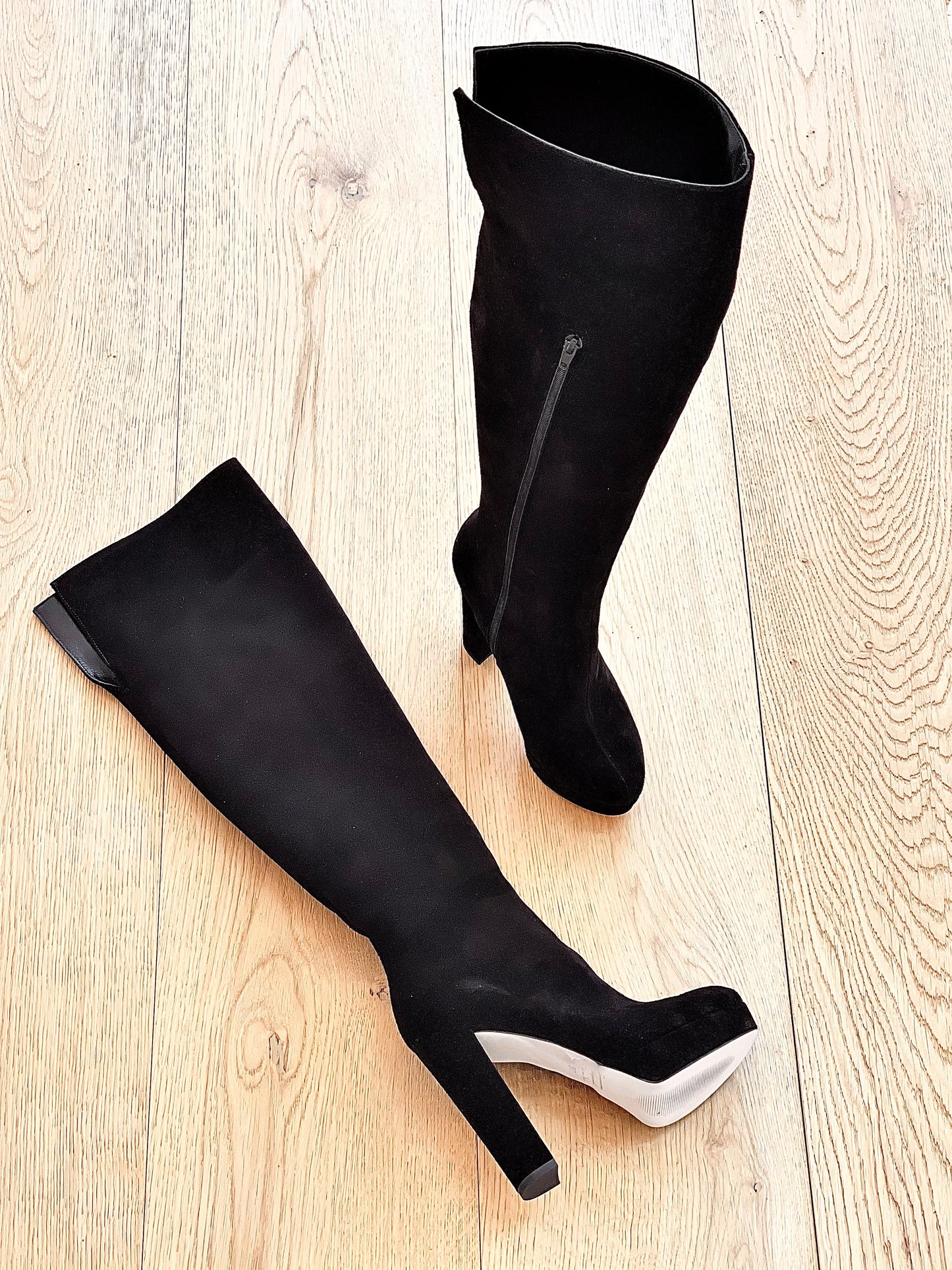 KRISTEN BLACK SUEDE