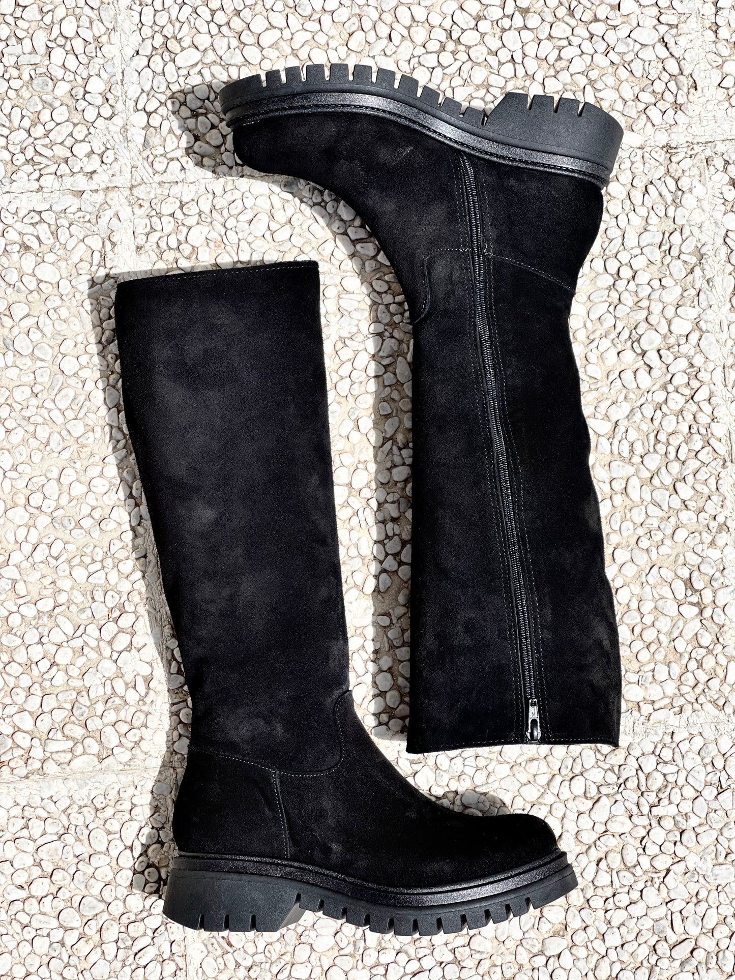 EIGHT BLACK SUEDE
