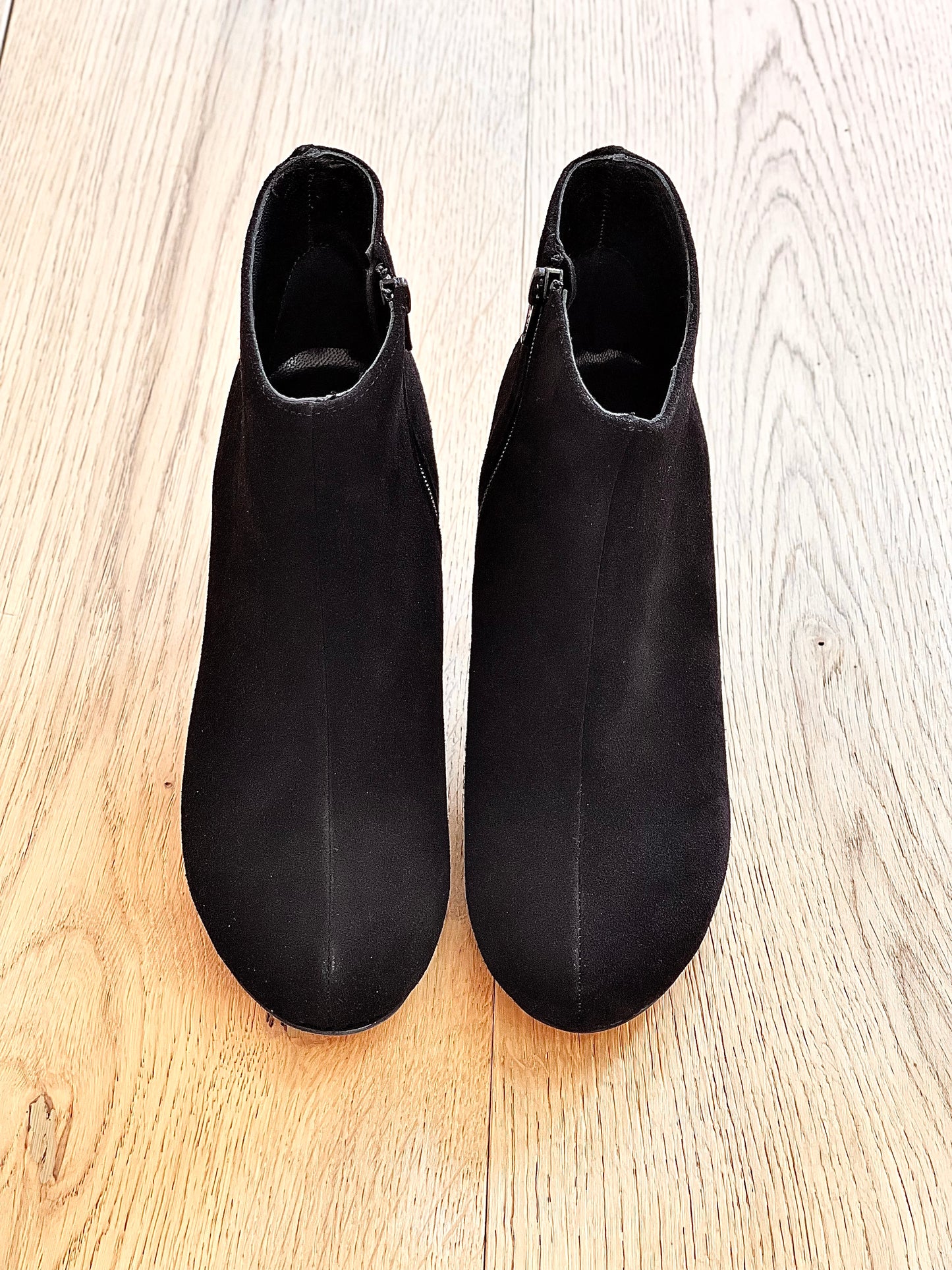 HEDO BLACK SUEDE