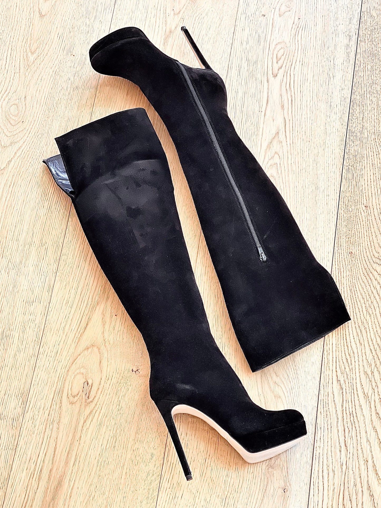 LENKA BLACK SUEDE
