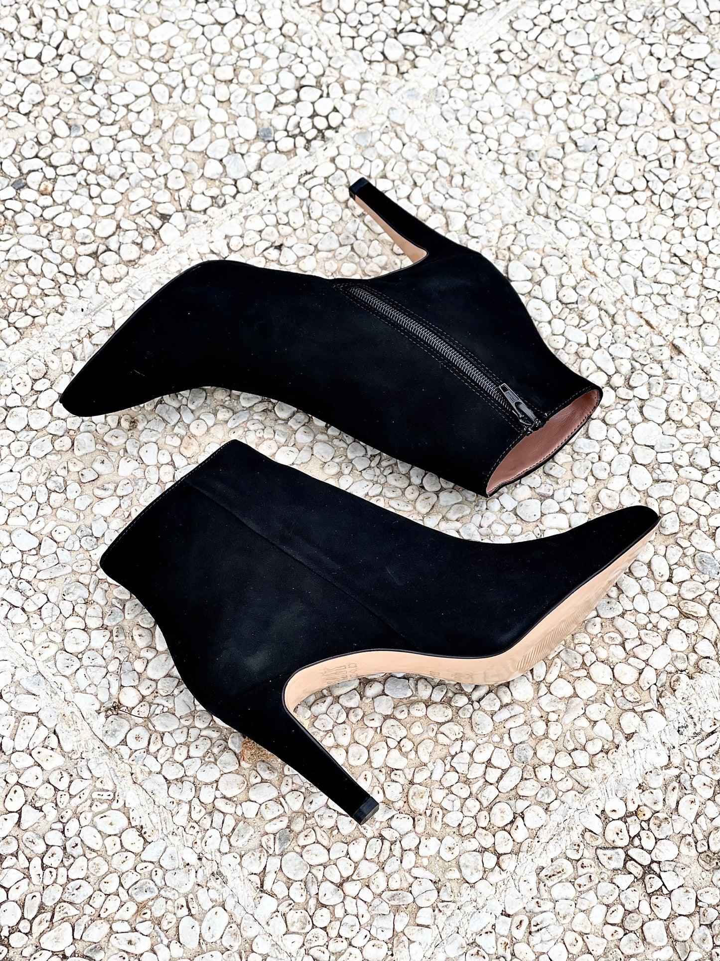 MINA BLACK SUEDE