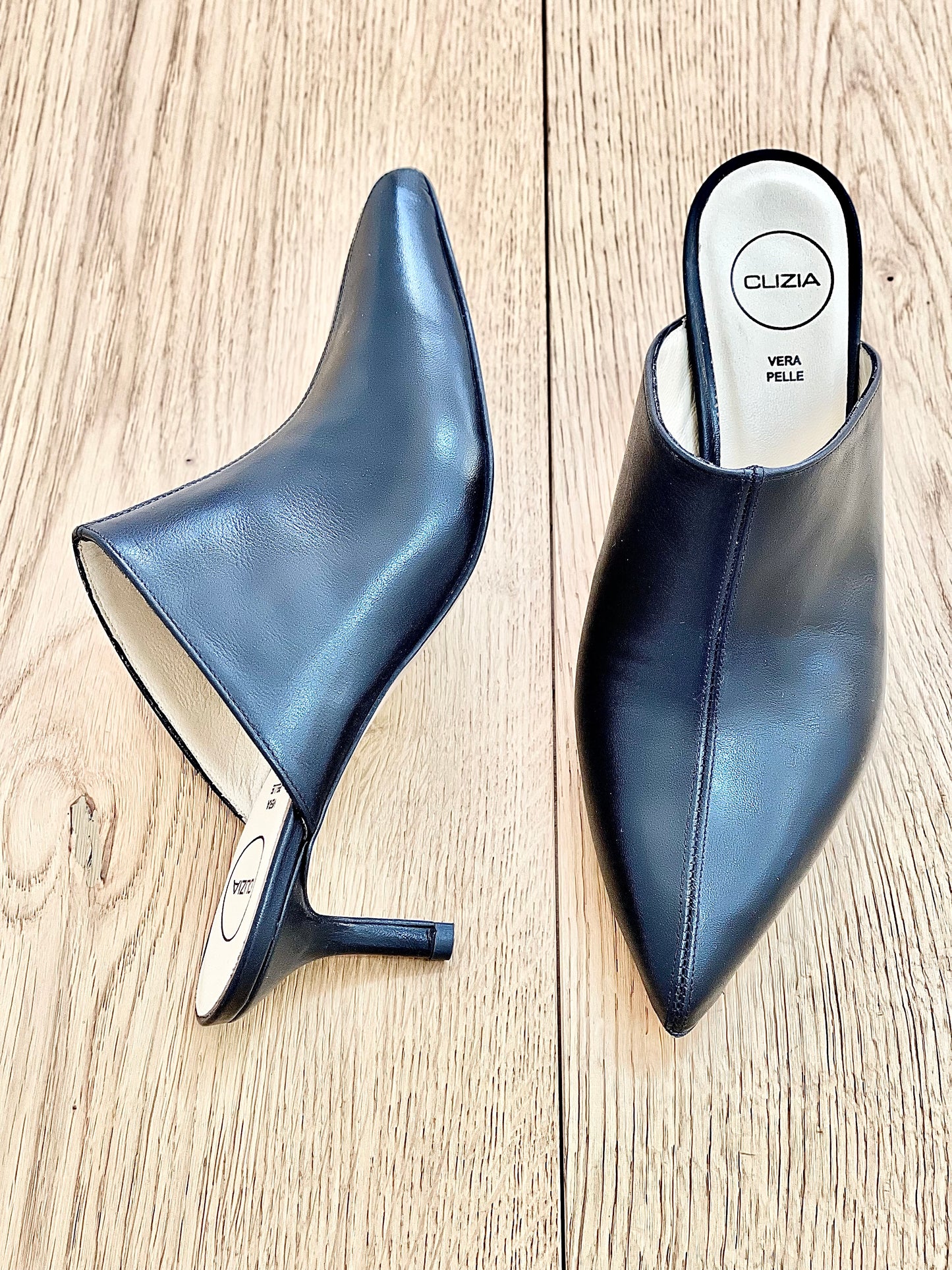 PAMELA LEATHER BLACK