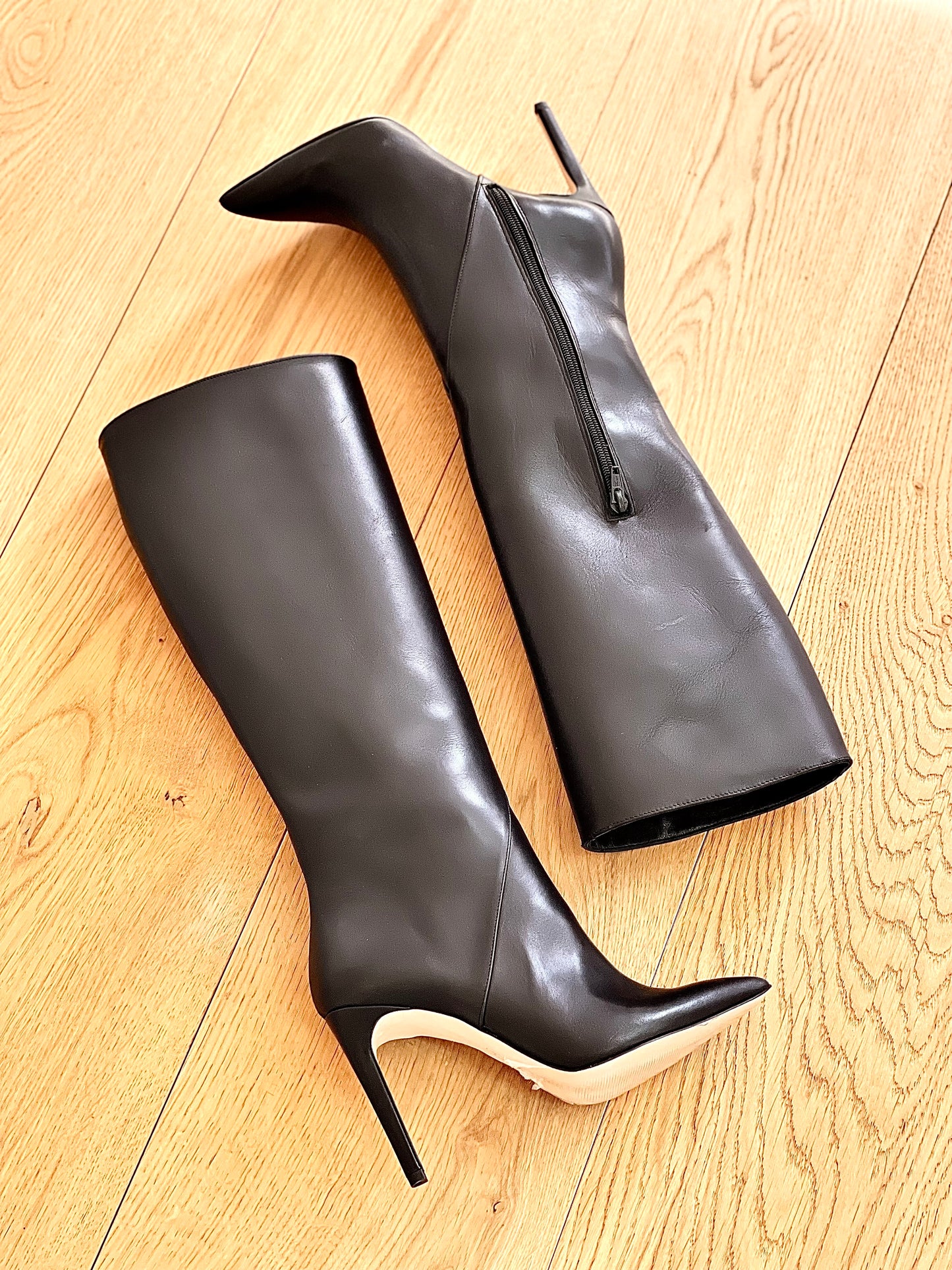 NAJWA LEATHER BLACK