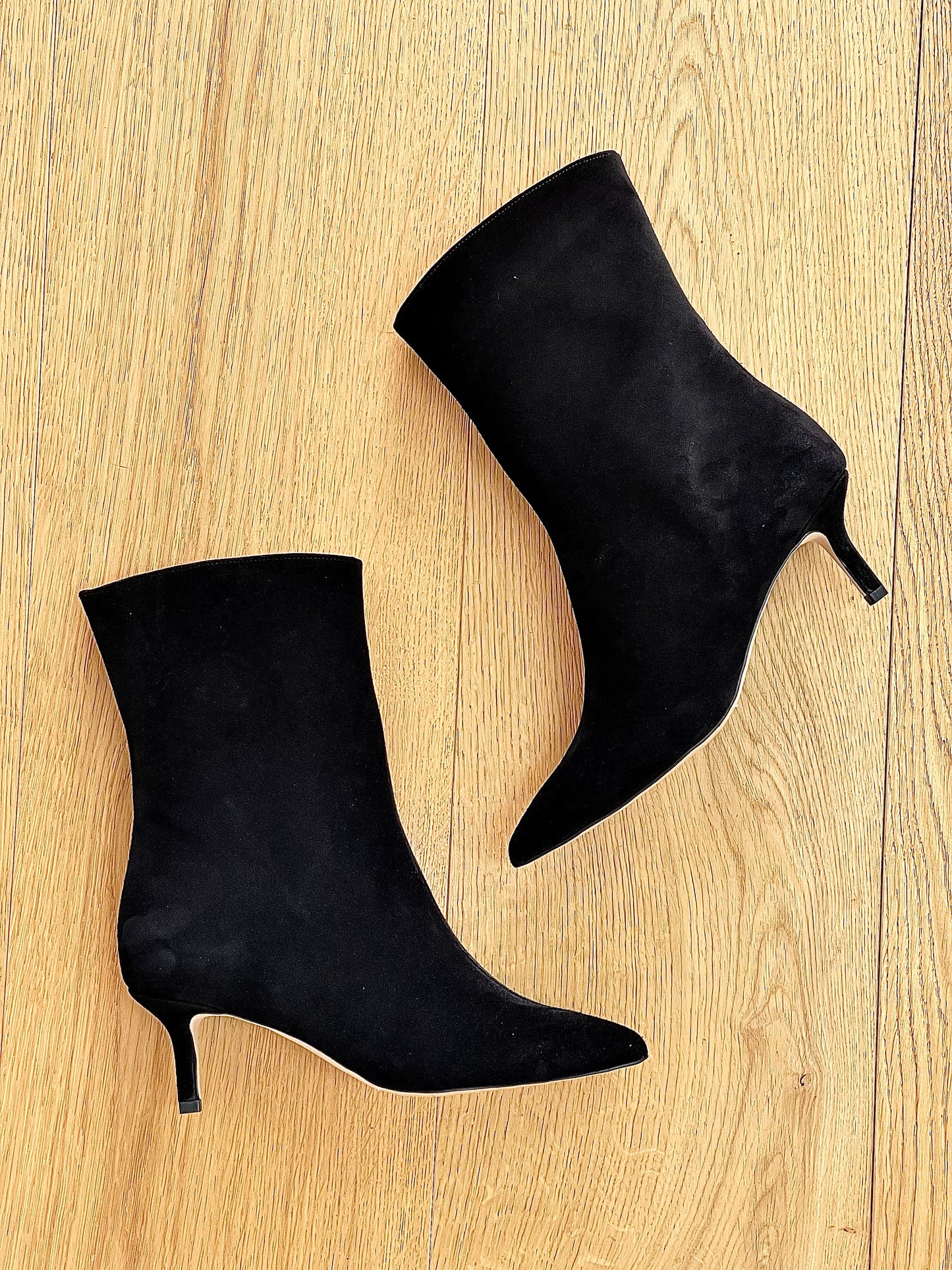 MERLIN BLACK SUEDE
