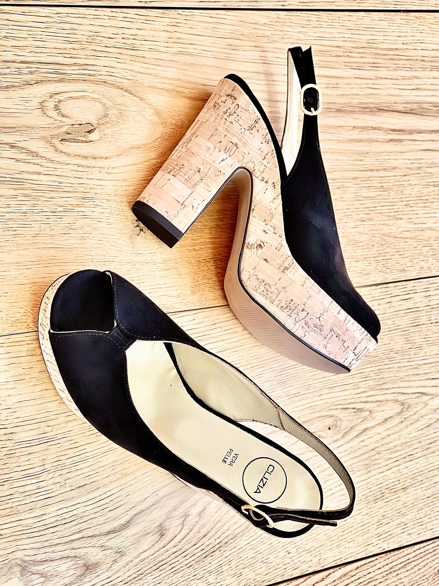 SEUL BLACK SUEDE