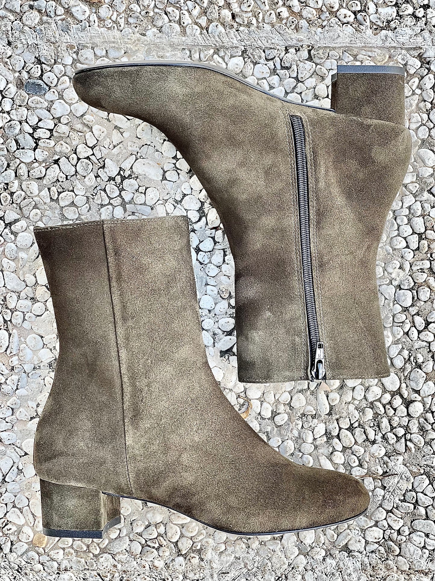 MAXIM KHAKI SUEDE