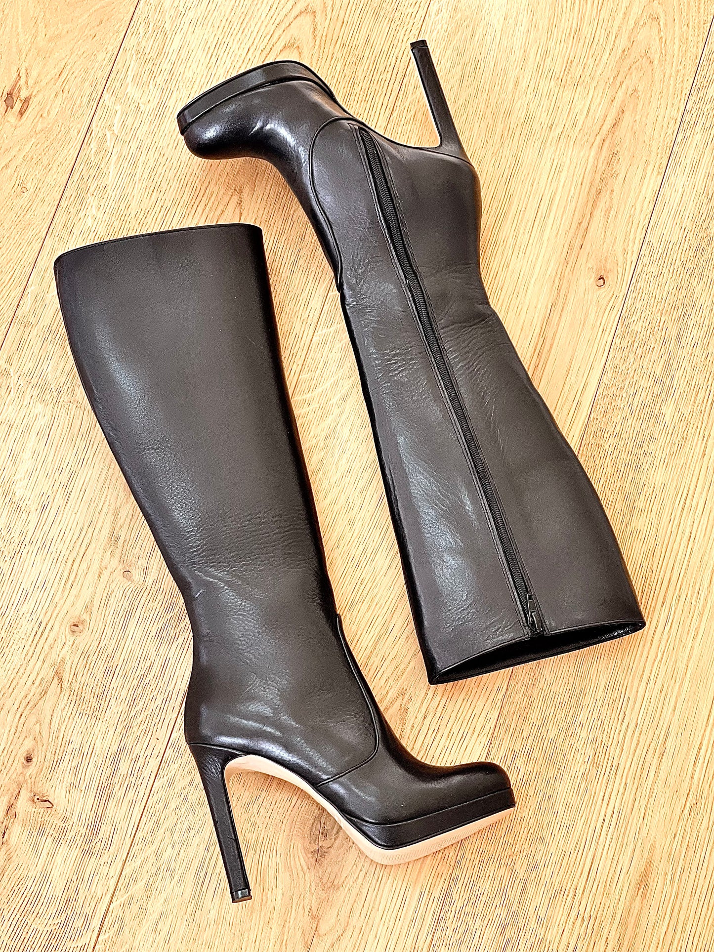 PRAGUE LEATHER BLACK