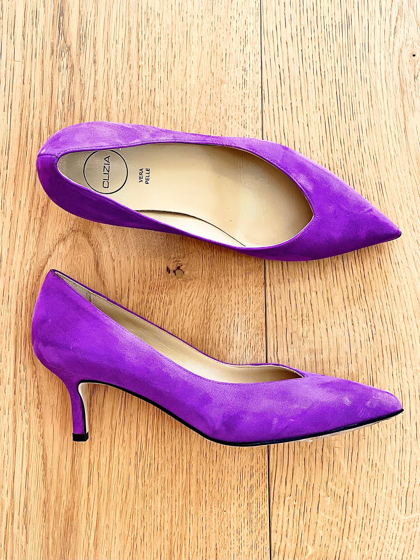 PURPLE SUEDE SUSAN