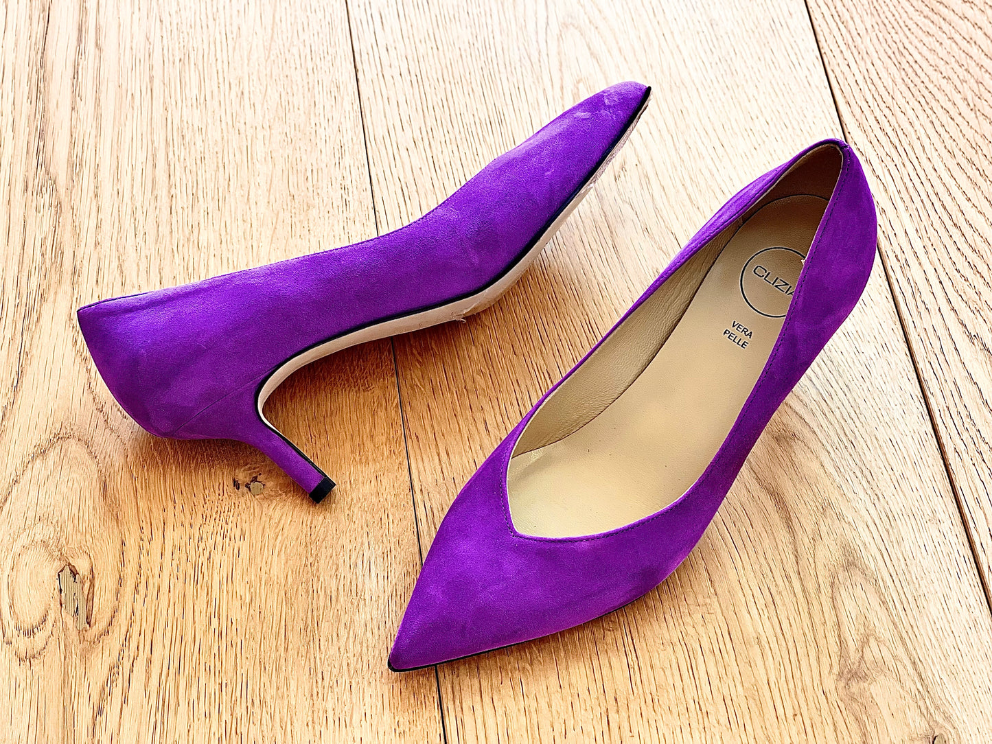 PURPLE SUEDE SUSAN