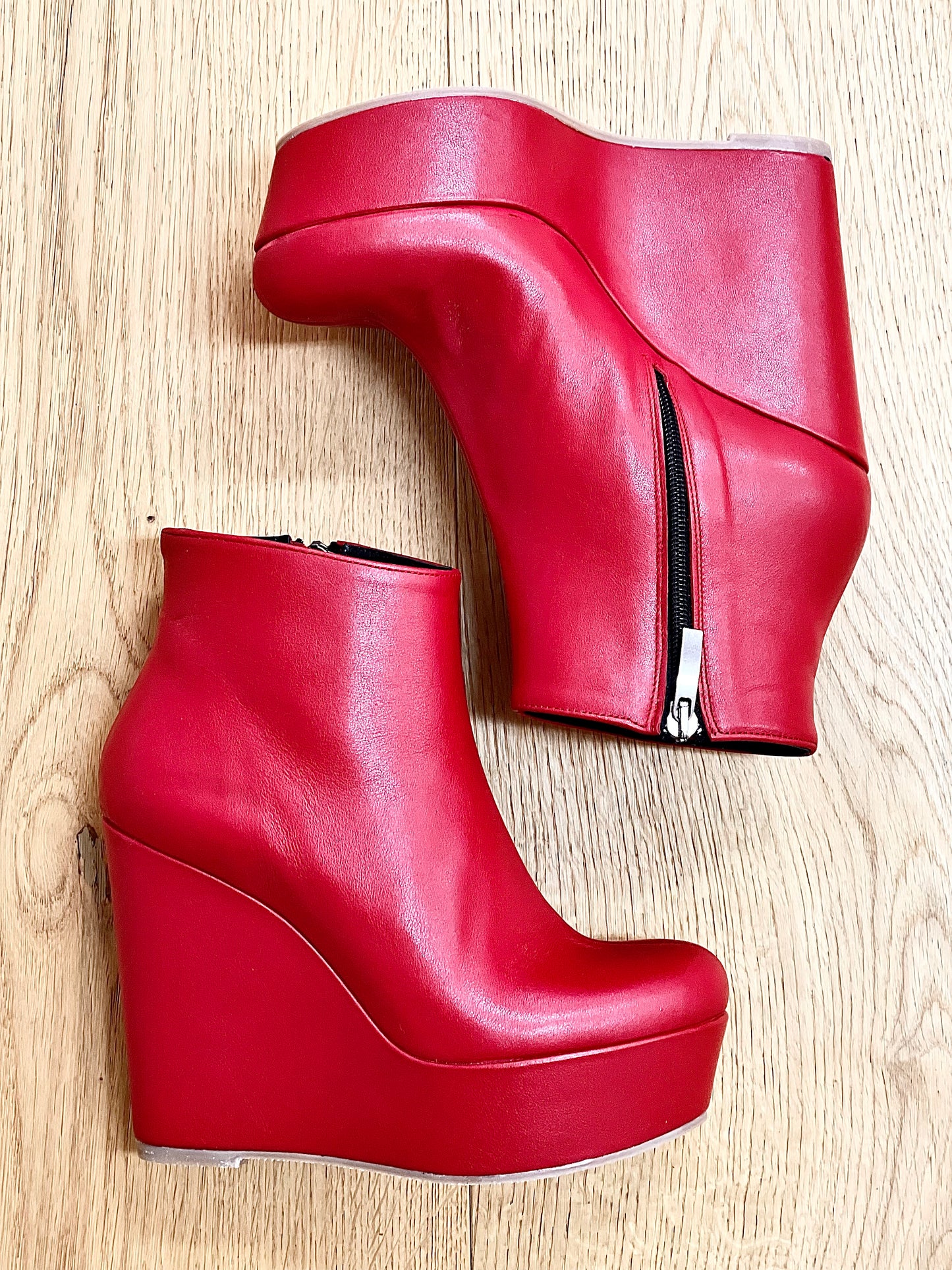 RED LEATHER BOOT