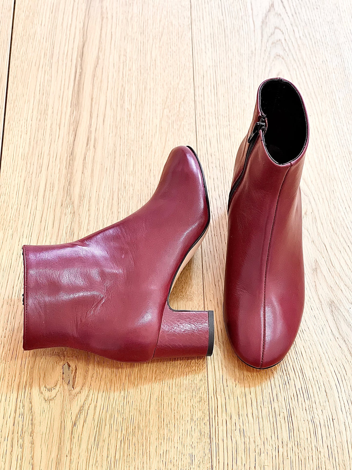 LUCAS BURGUNDY LEATHER