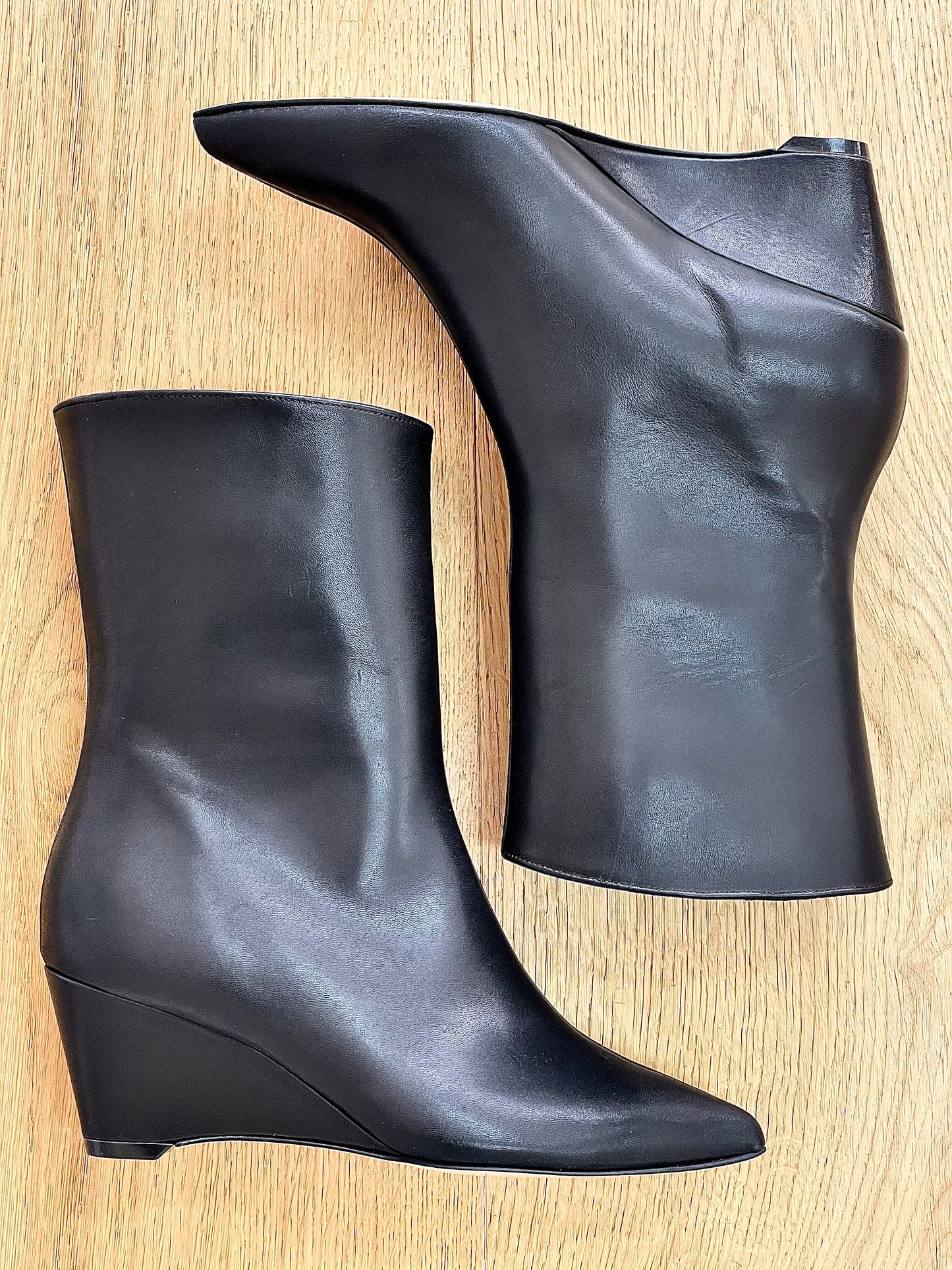 SANTIAGO LEATHER BLACK