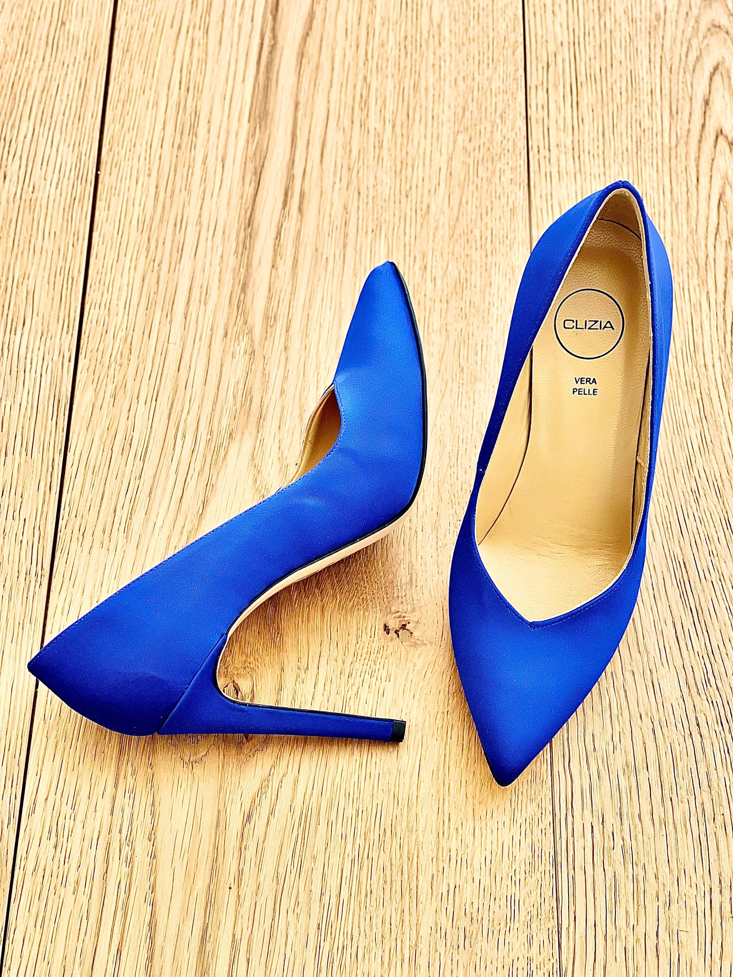 BLUE SATIN ELI