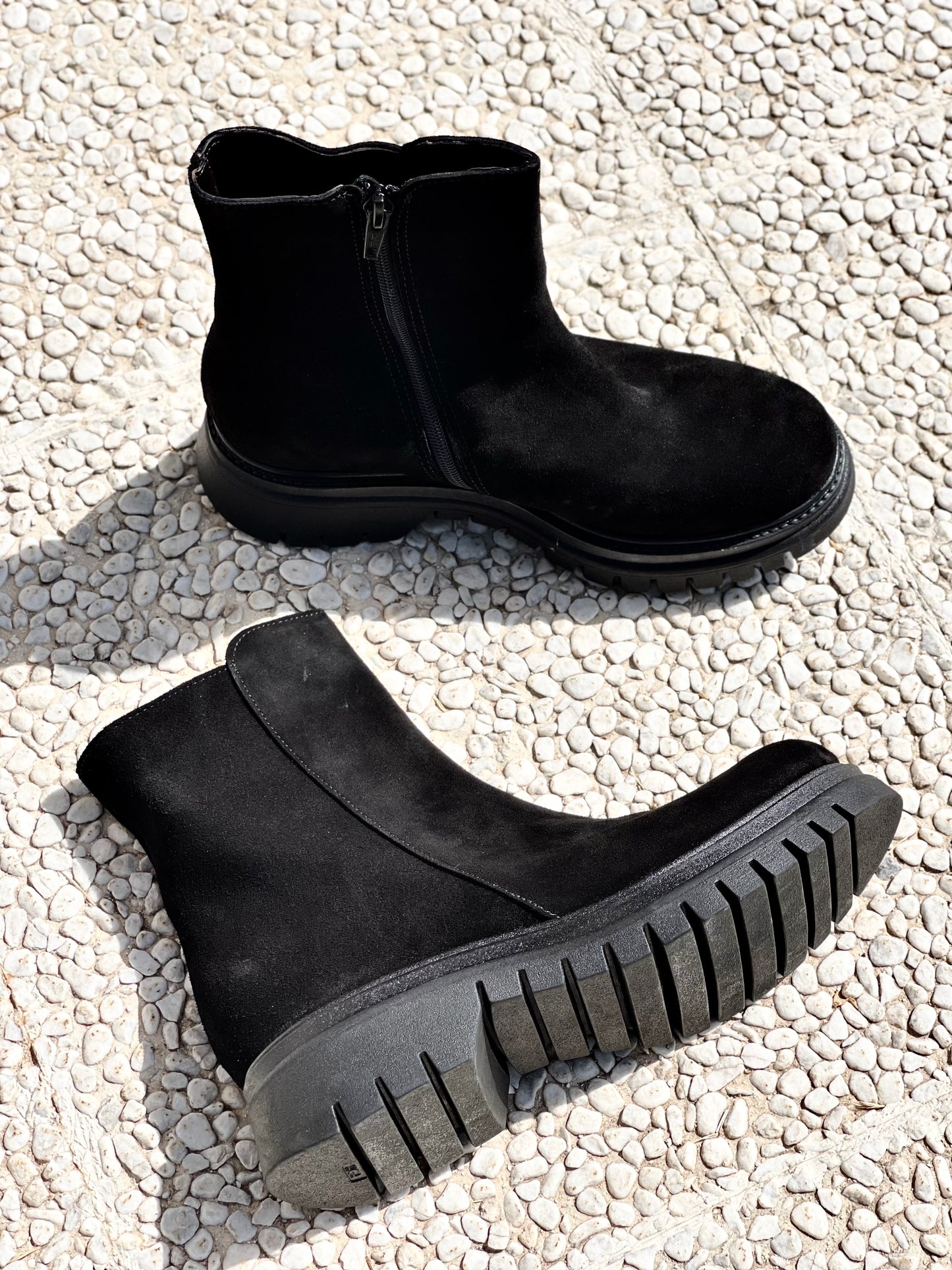 JIL BLACK SUEDE