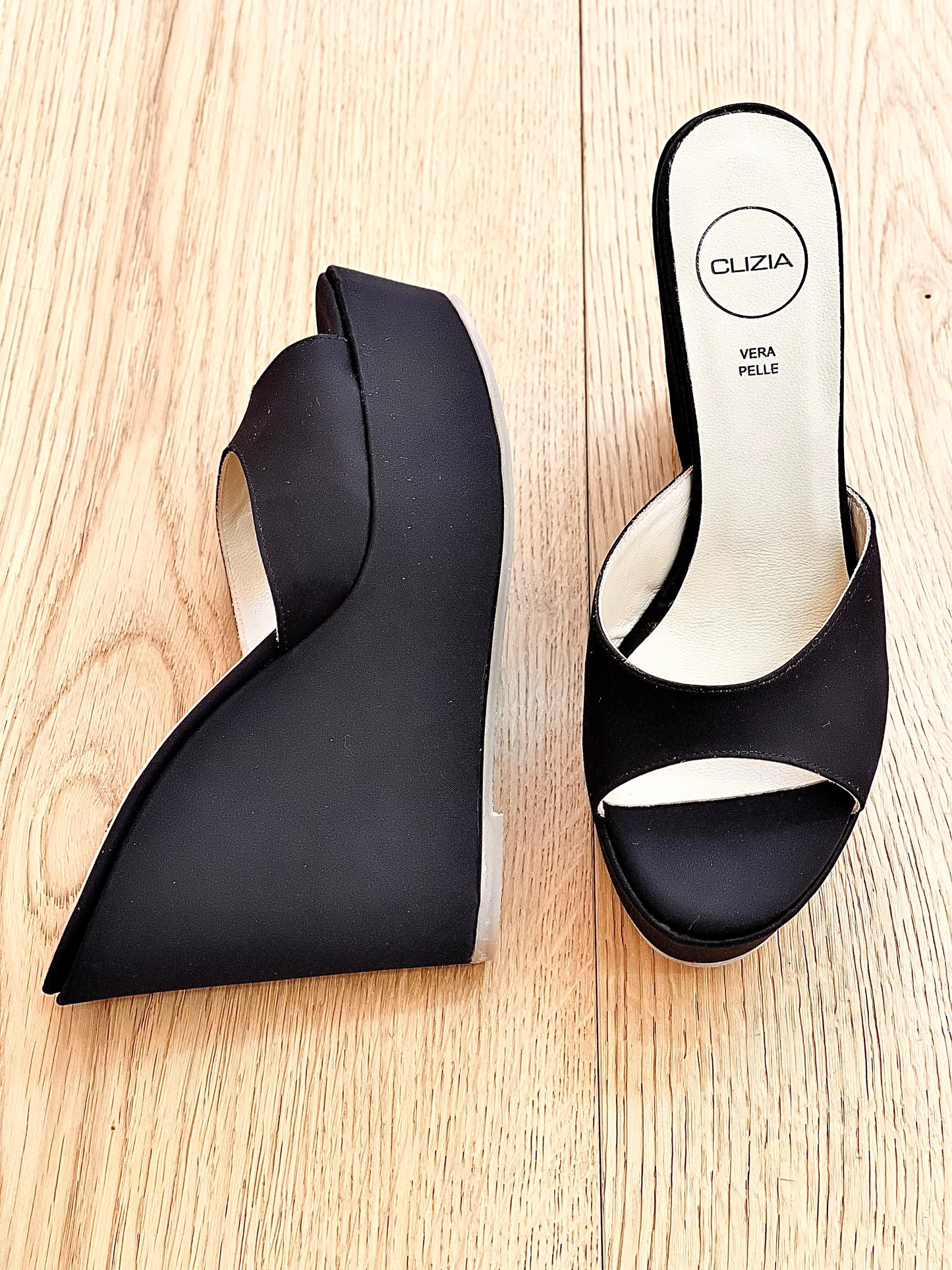 ALLISON BLACK SATIN